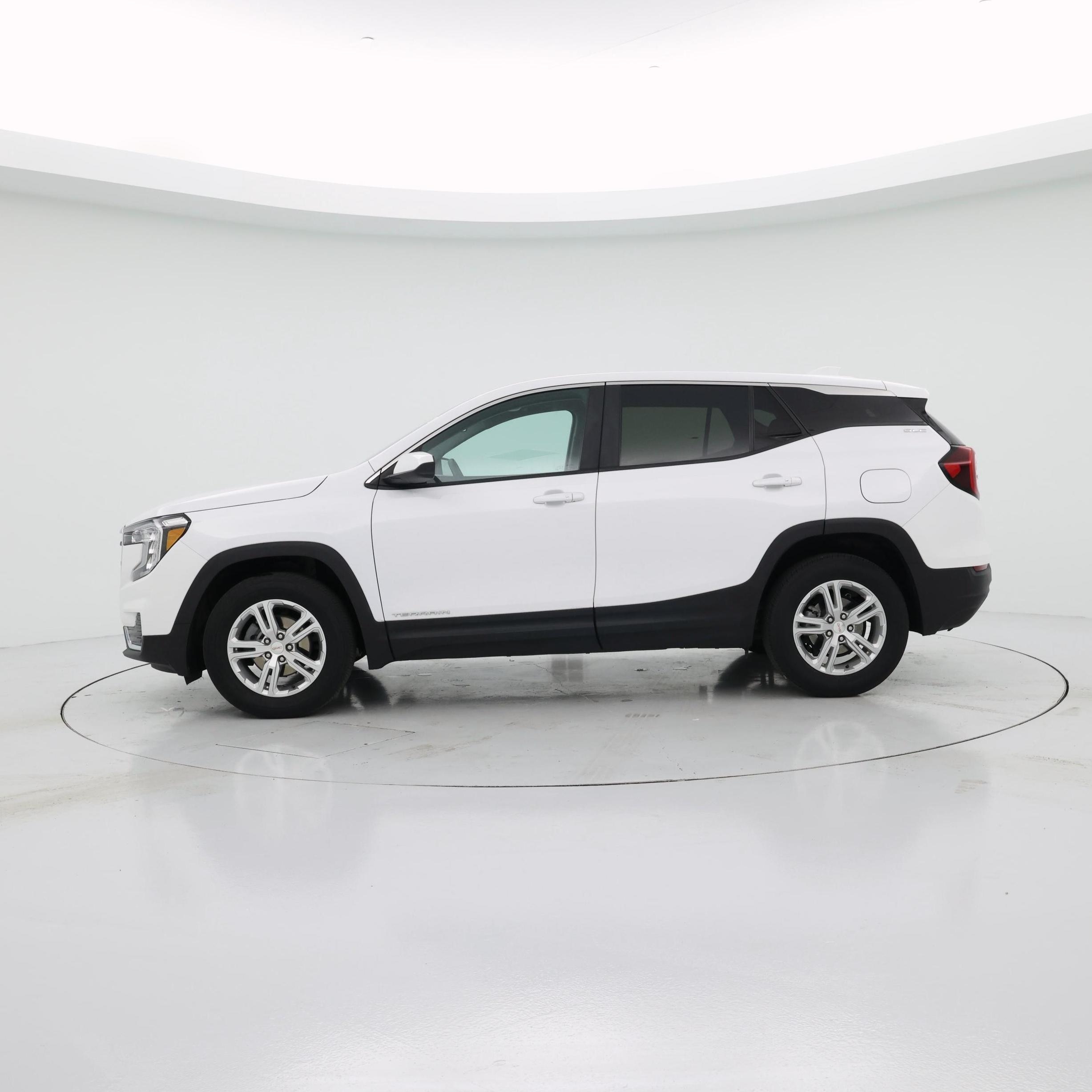 Thumbnail: 2022 GMC Terrain - 3