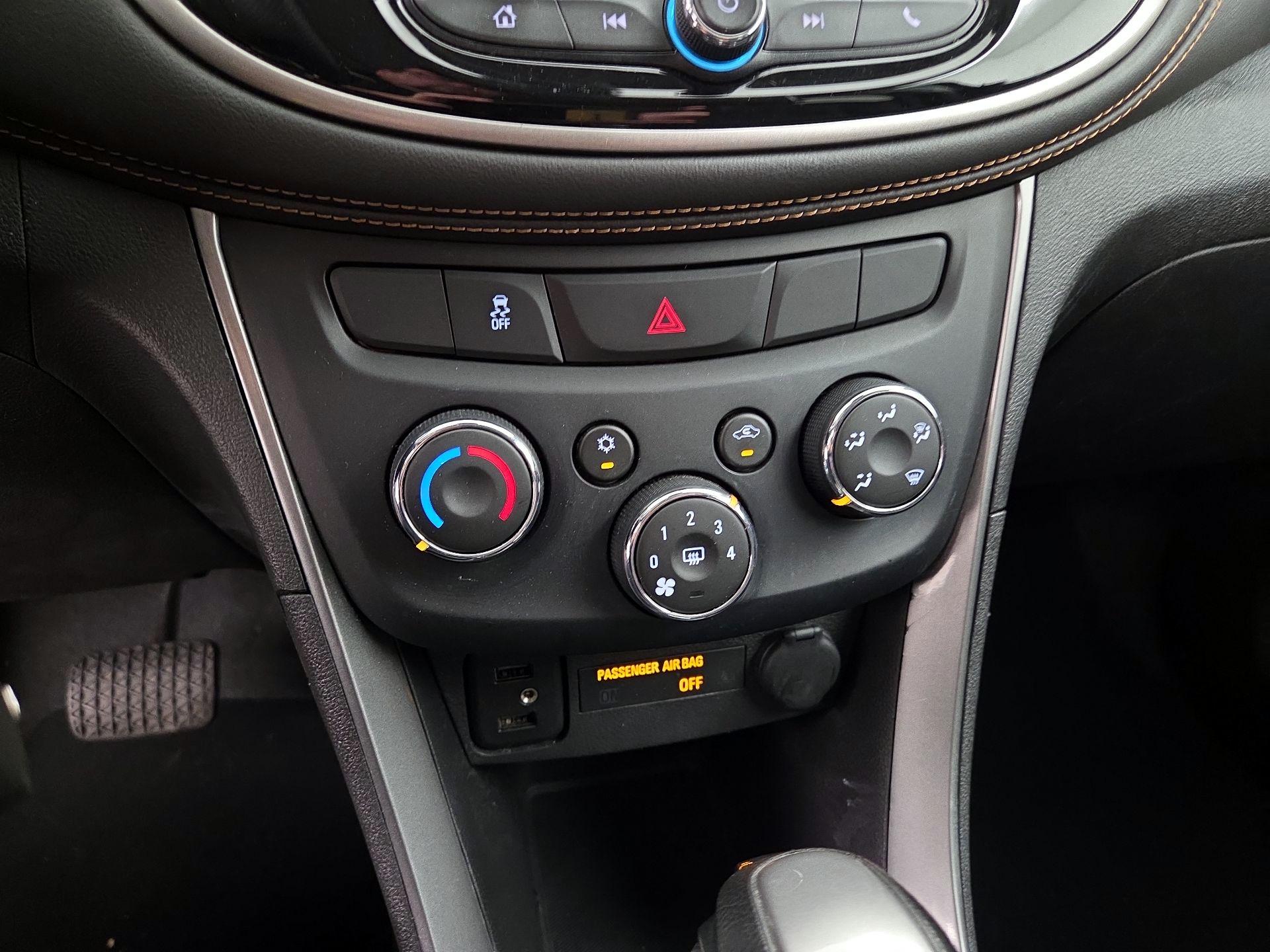 Thumbnail: 2020 Chevrolet Trax - 16