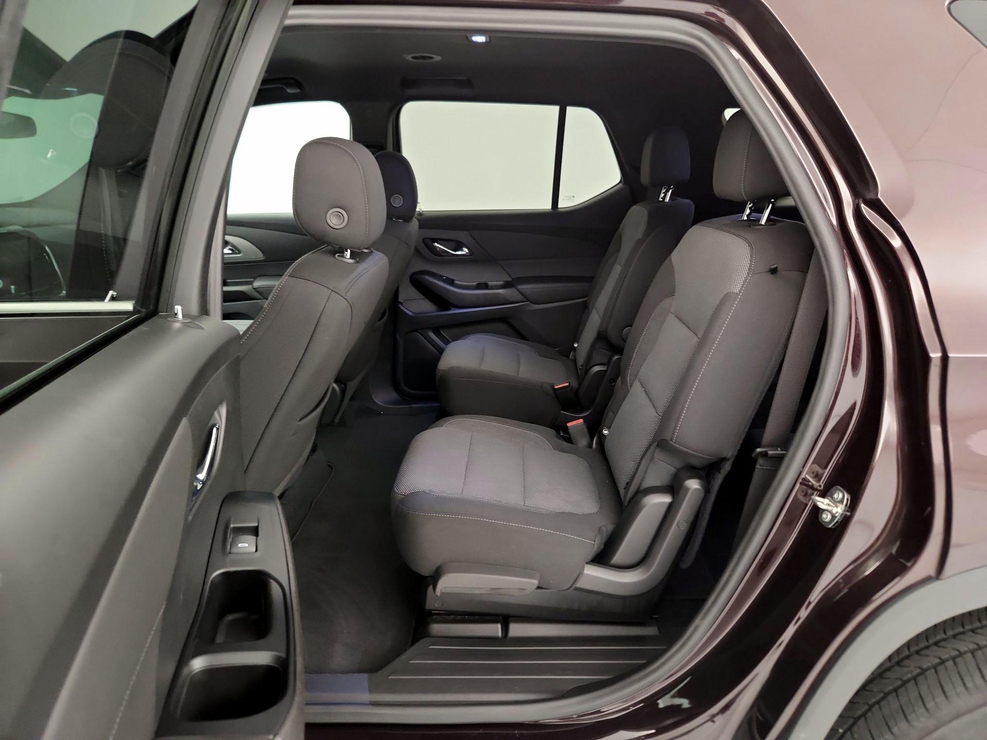 Thumbnail: 2023 Chevrolet Traverse - 19