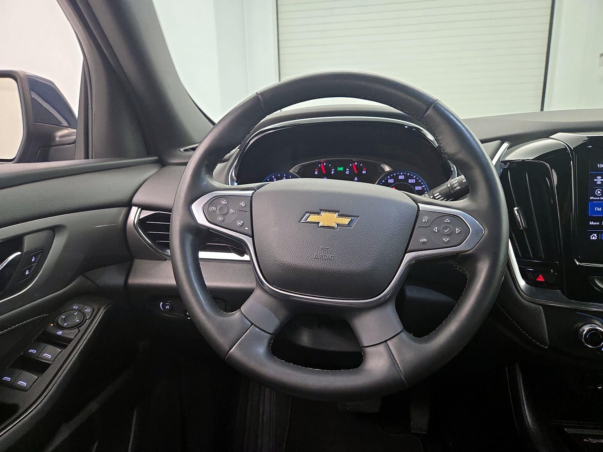 Thumbnail: 2023 Chevrolet Traverse - 10