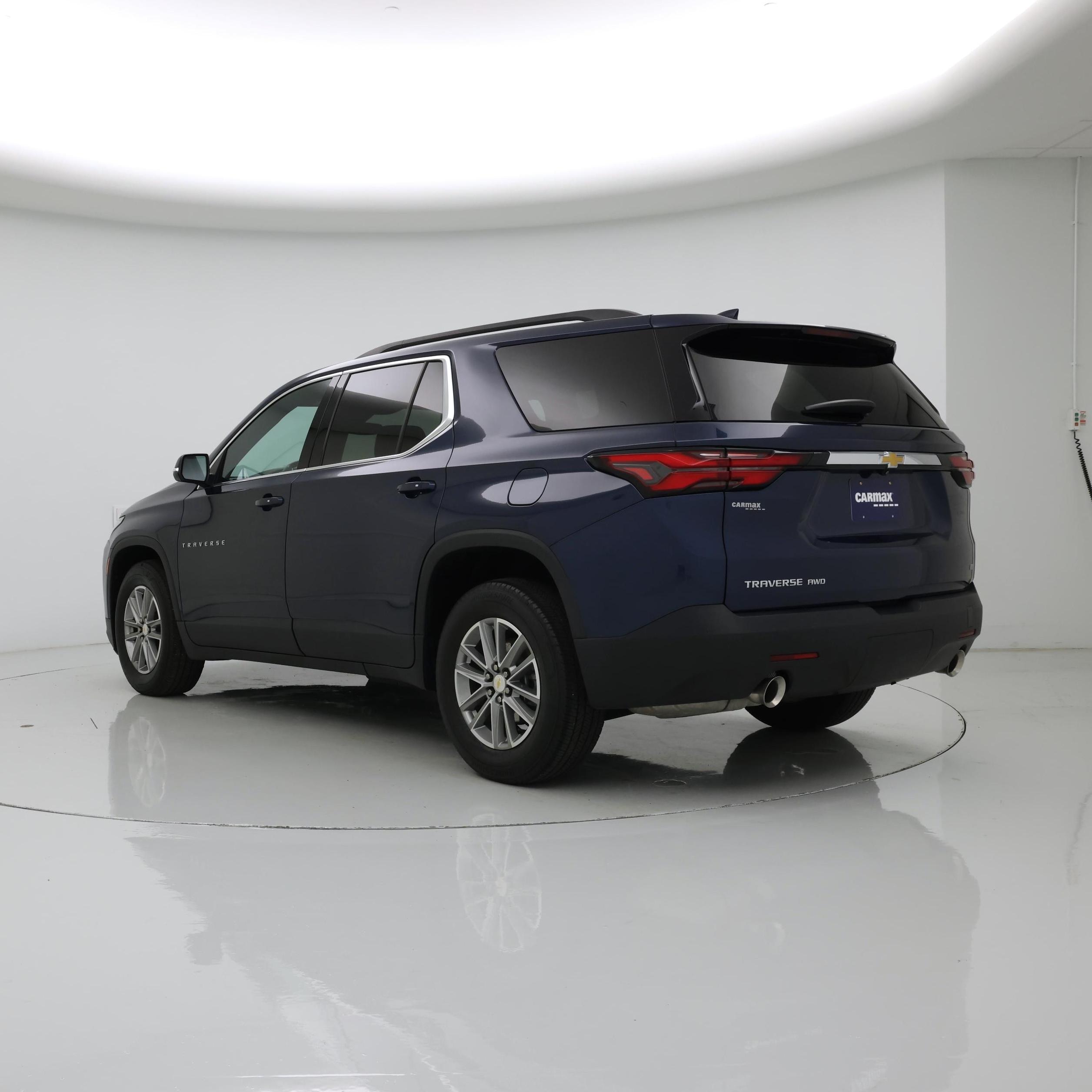 Thumbnail: 2023 Chevrolet Traverse - 2