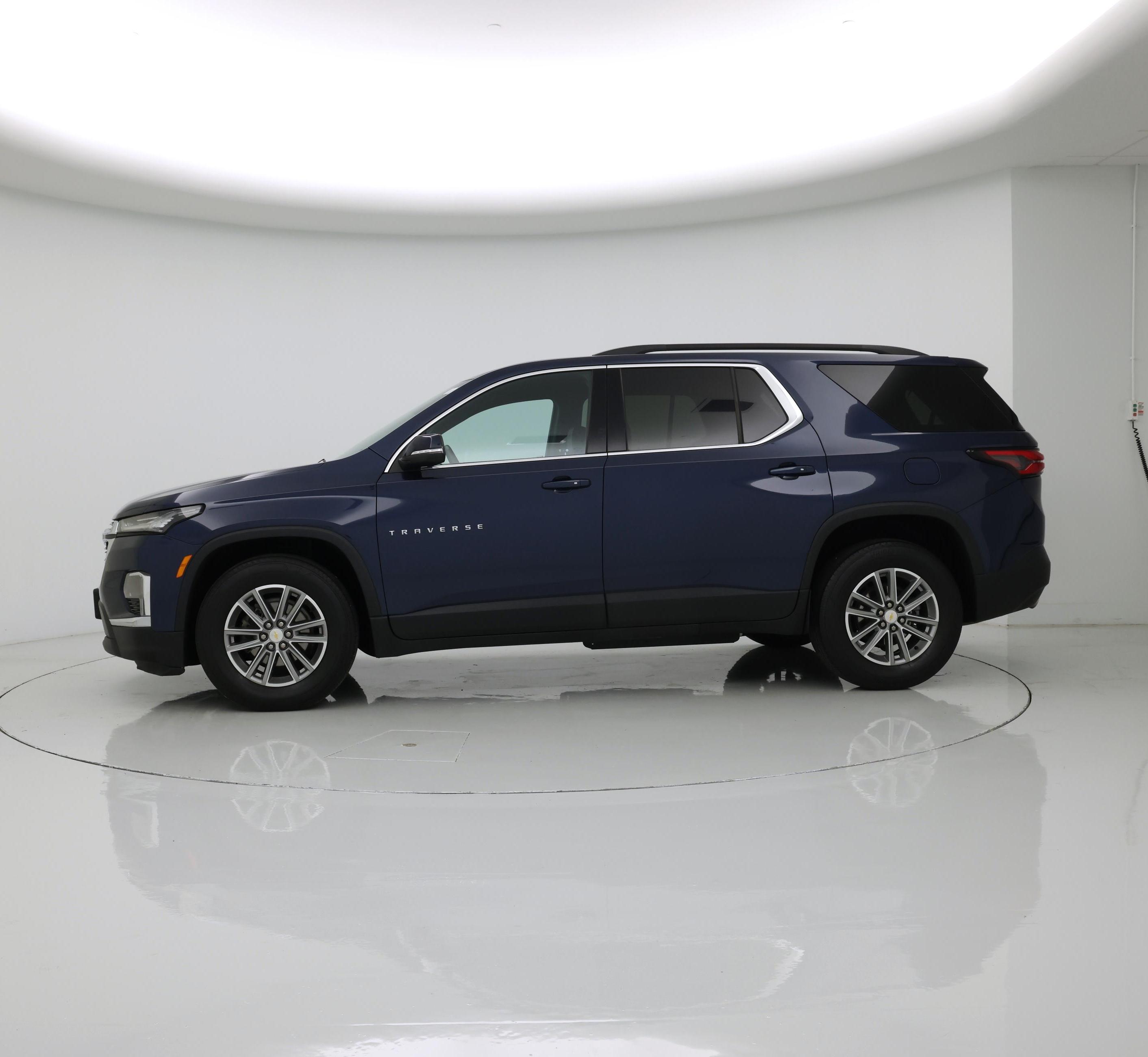 Thumbnail: 2023 Chevrolet Traverse - 3