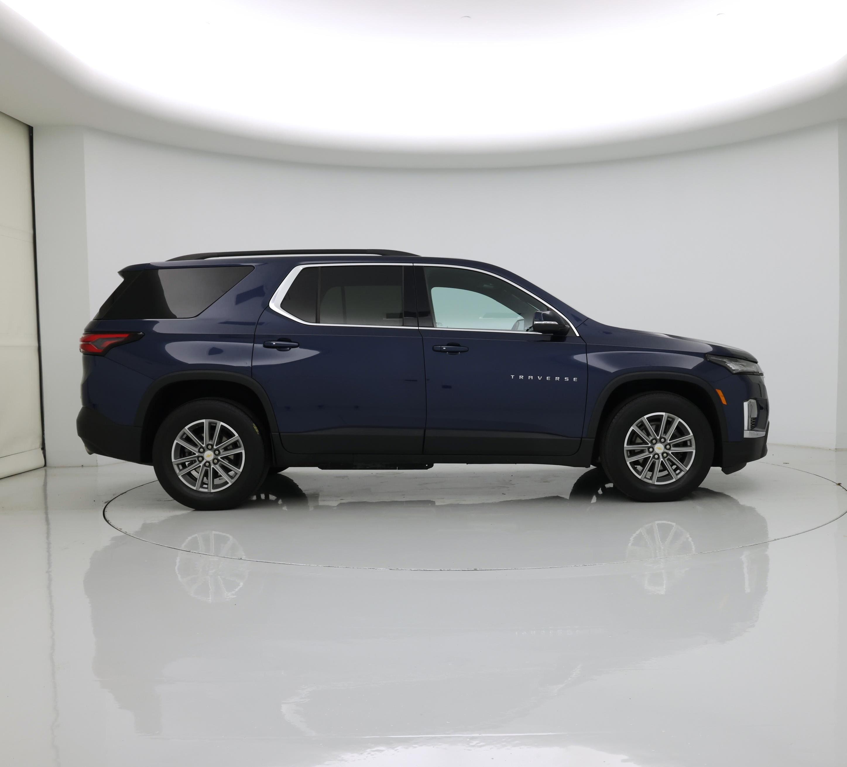Thumbnail: 2023 Chevrolet Traverse - 7