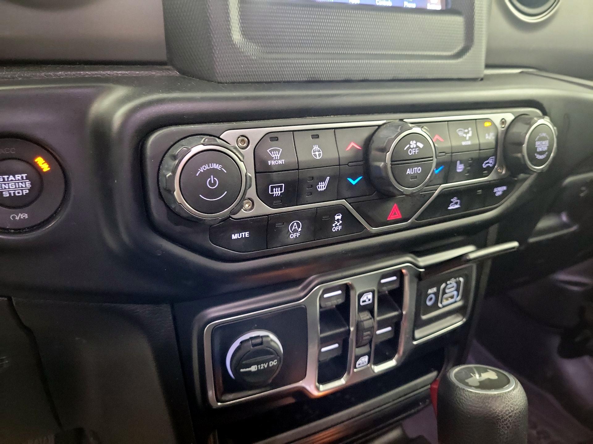 Thumbnail: 2022 Jeep Wrangler - 16