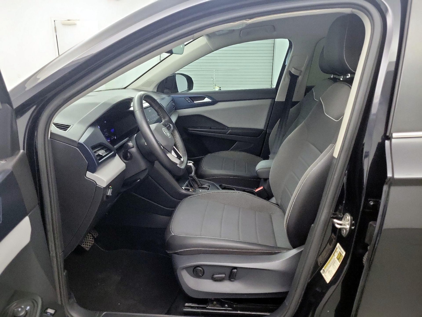 2023 Volkswagen Taos SE - Photo 10