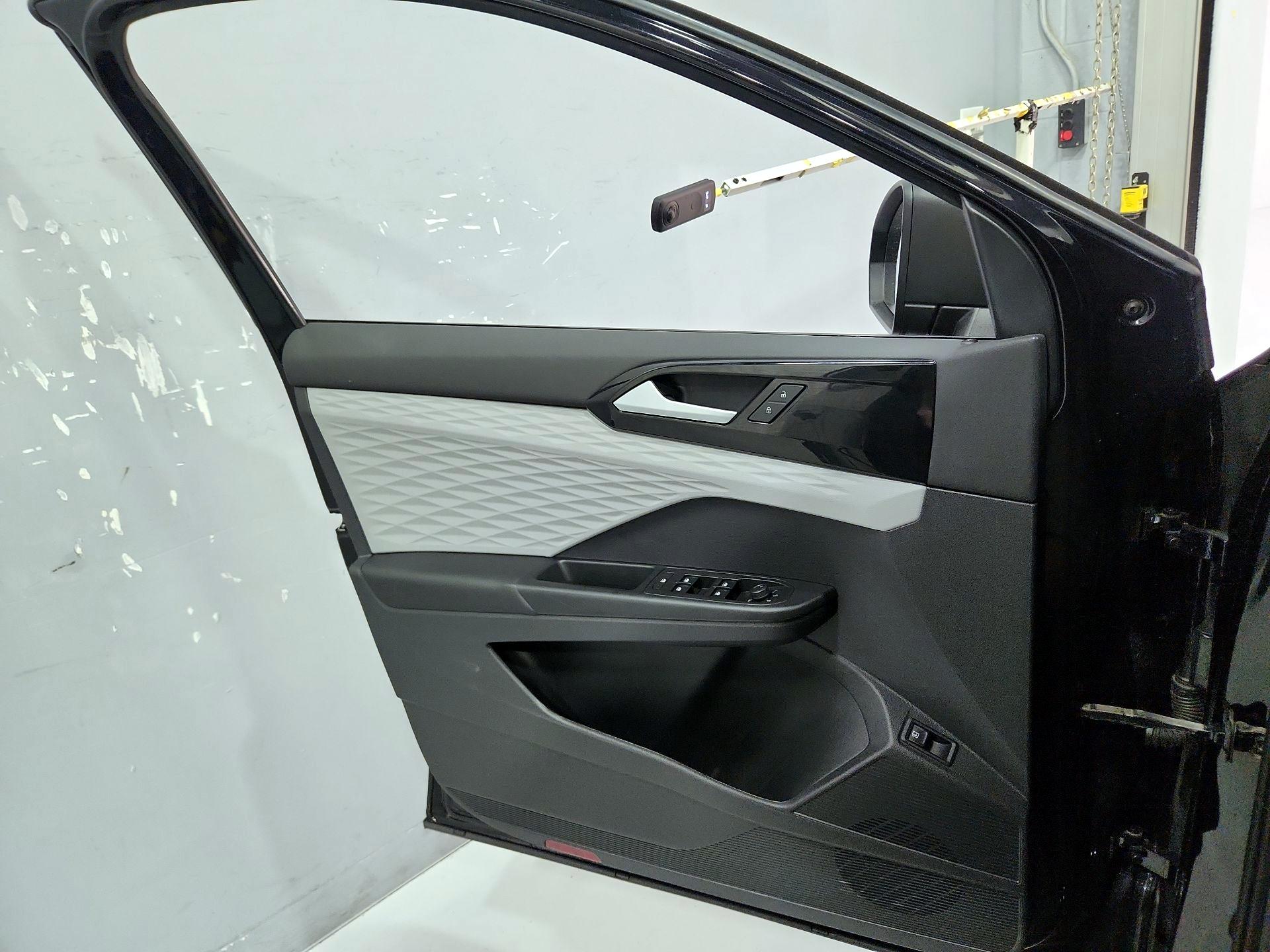 Thumbnail: 2022 Volkswagen Taos - 12