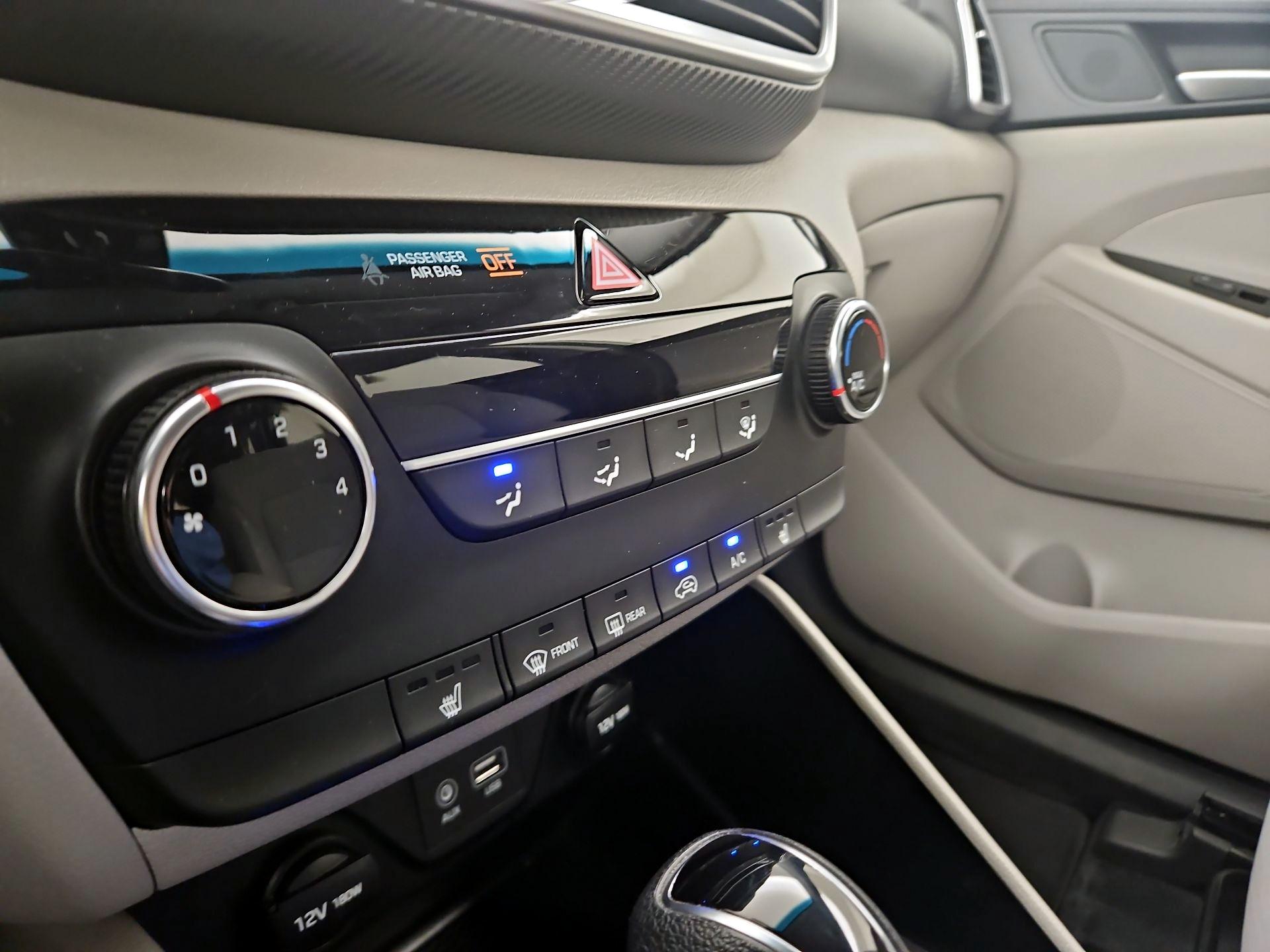 Thumbnail: 2020 Hyundai Tucson - 16