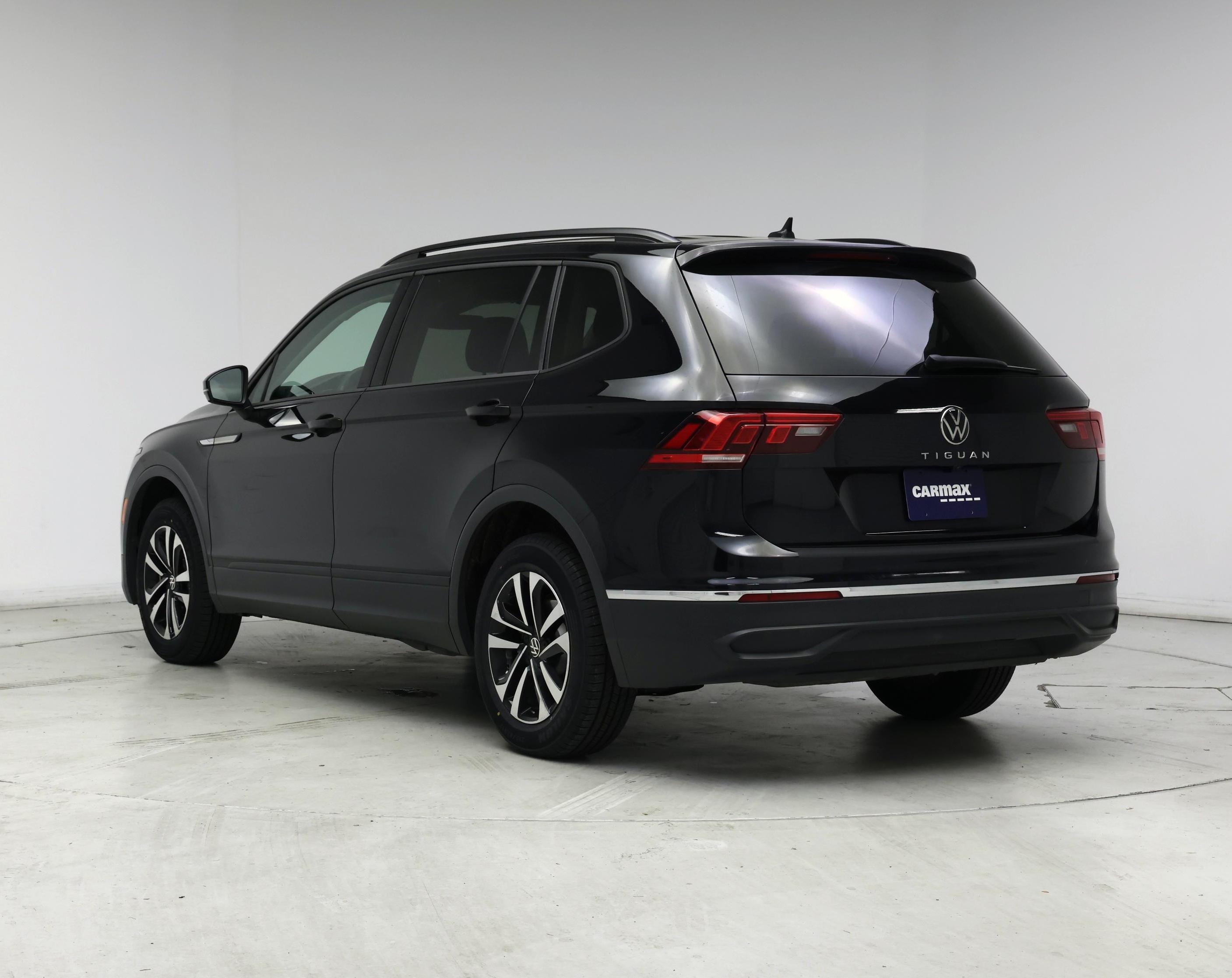 Thumbnail: 2023 Volkswagen Tiguan - 2