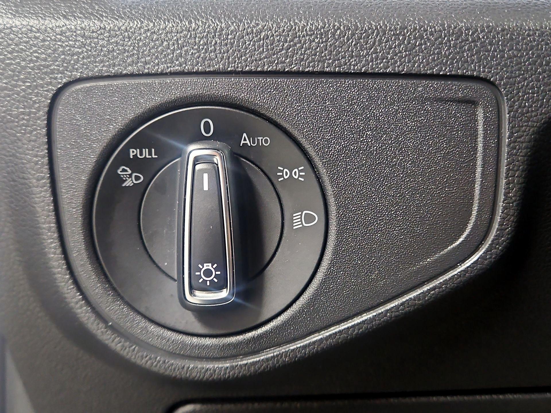 Thumbnail: 2023 Volkswagen Atlas - 13