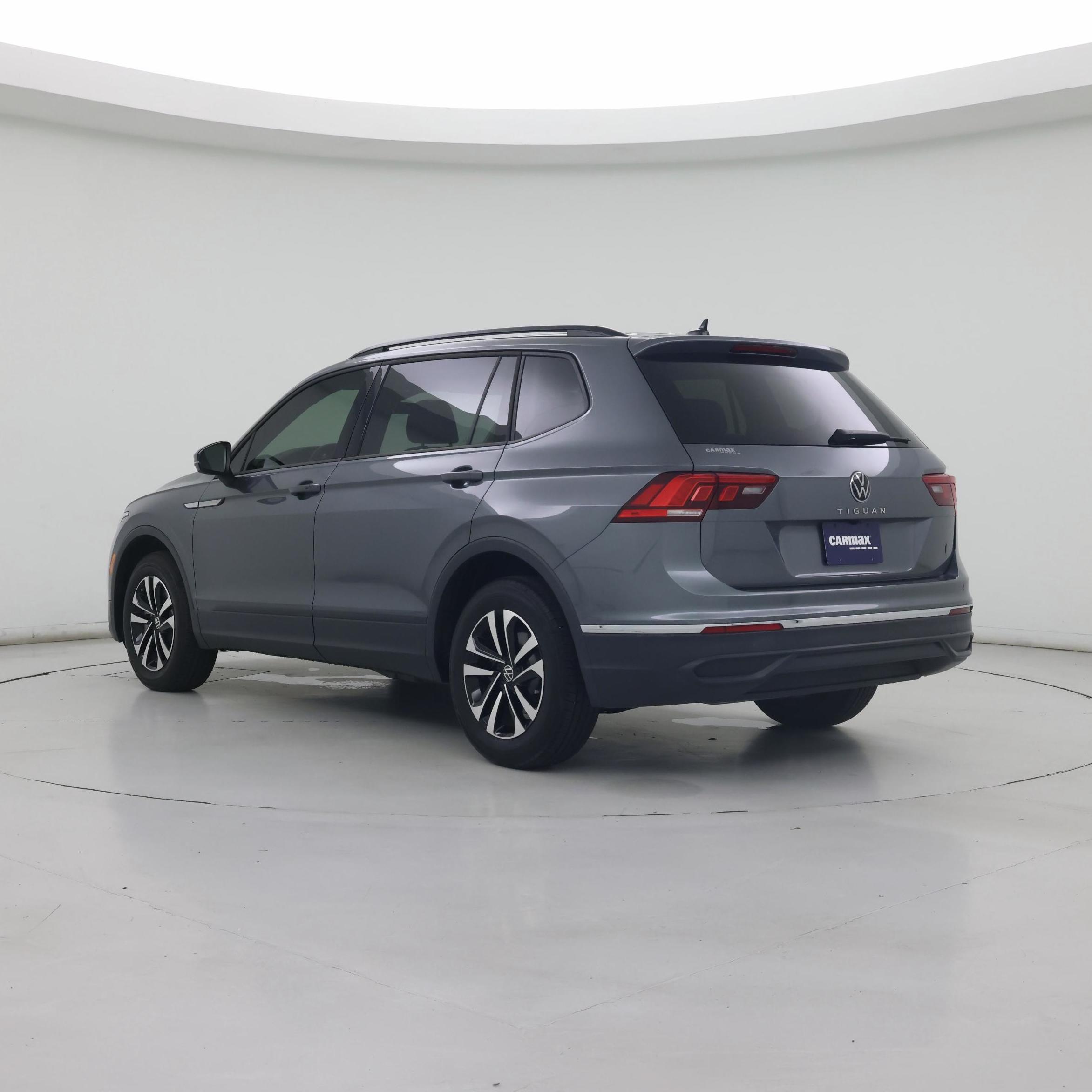Thumbnail: 2023 Volkswagen Tiguan - 2