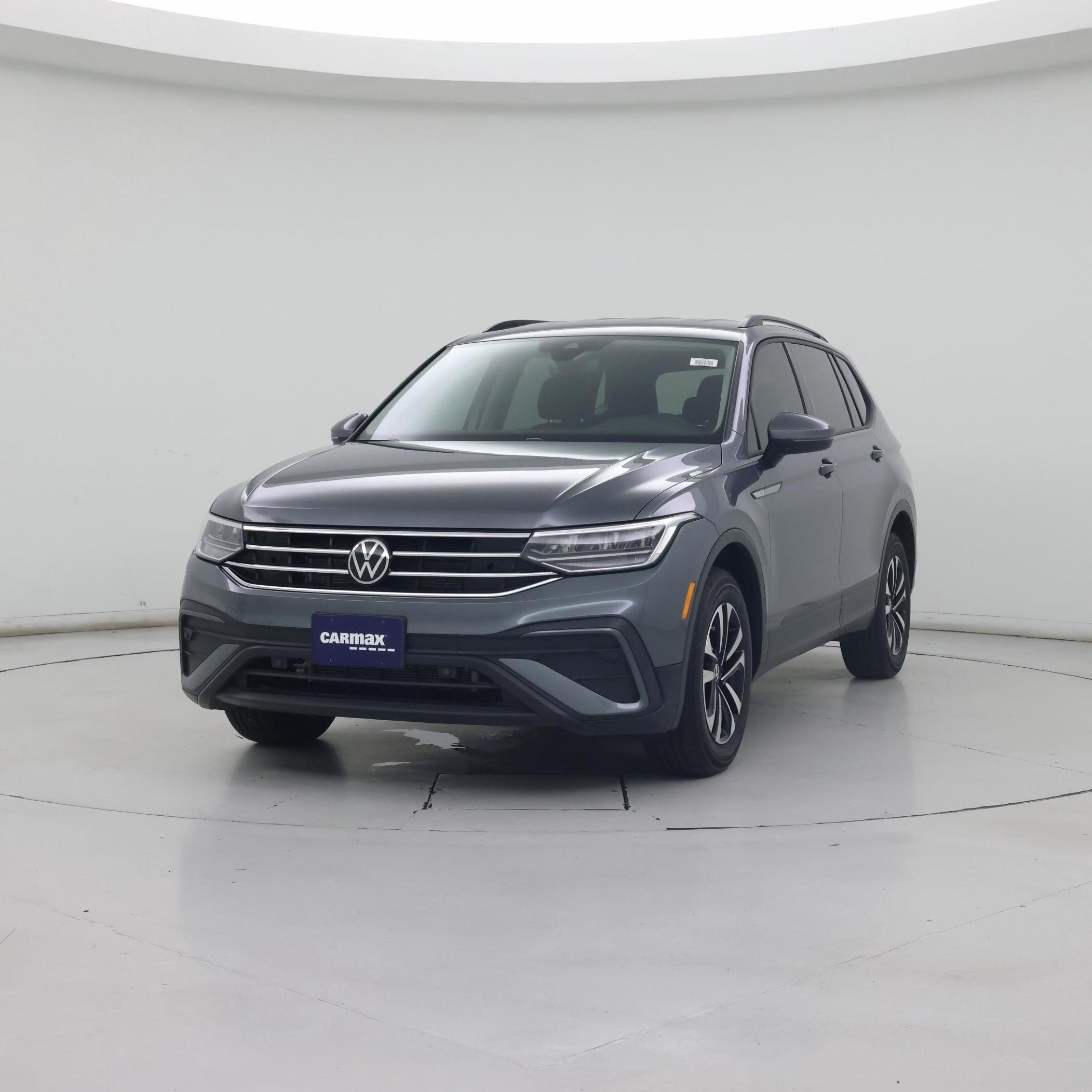 Thumbnail: 2023 Volkswagen Tiguan - 4