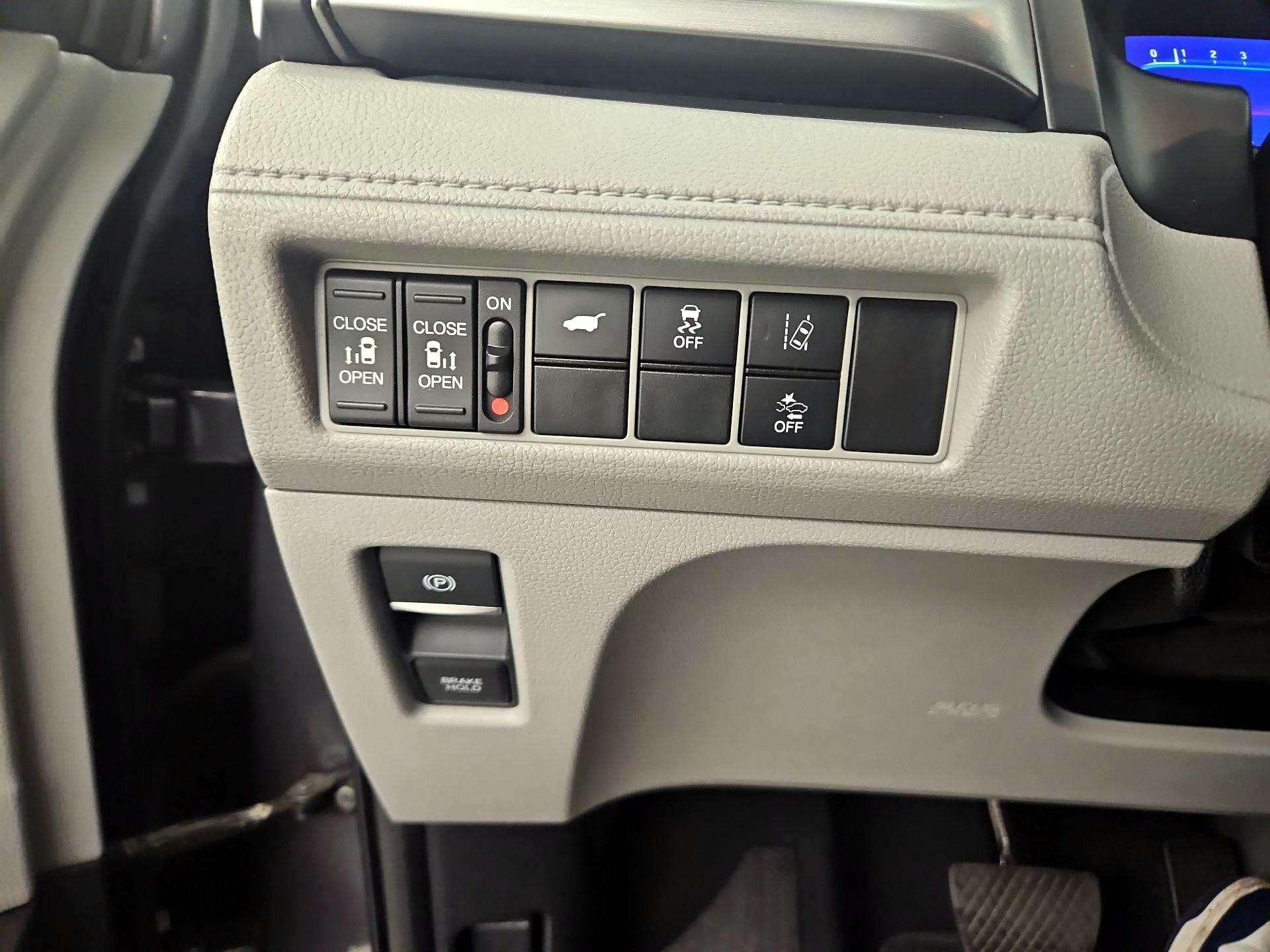 Thumbnail: 2020 Honda Odyssey - 13