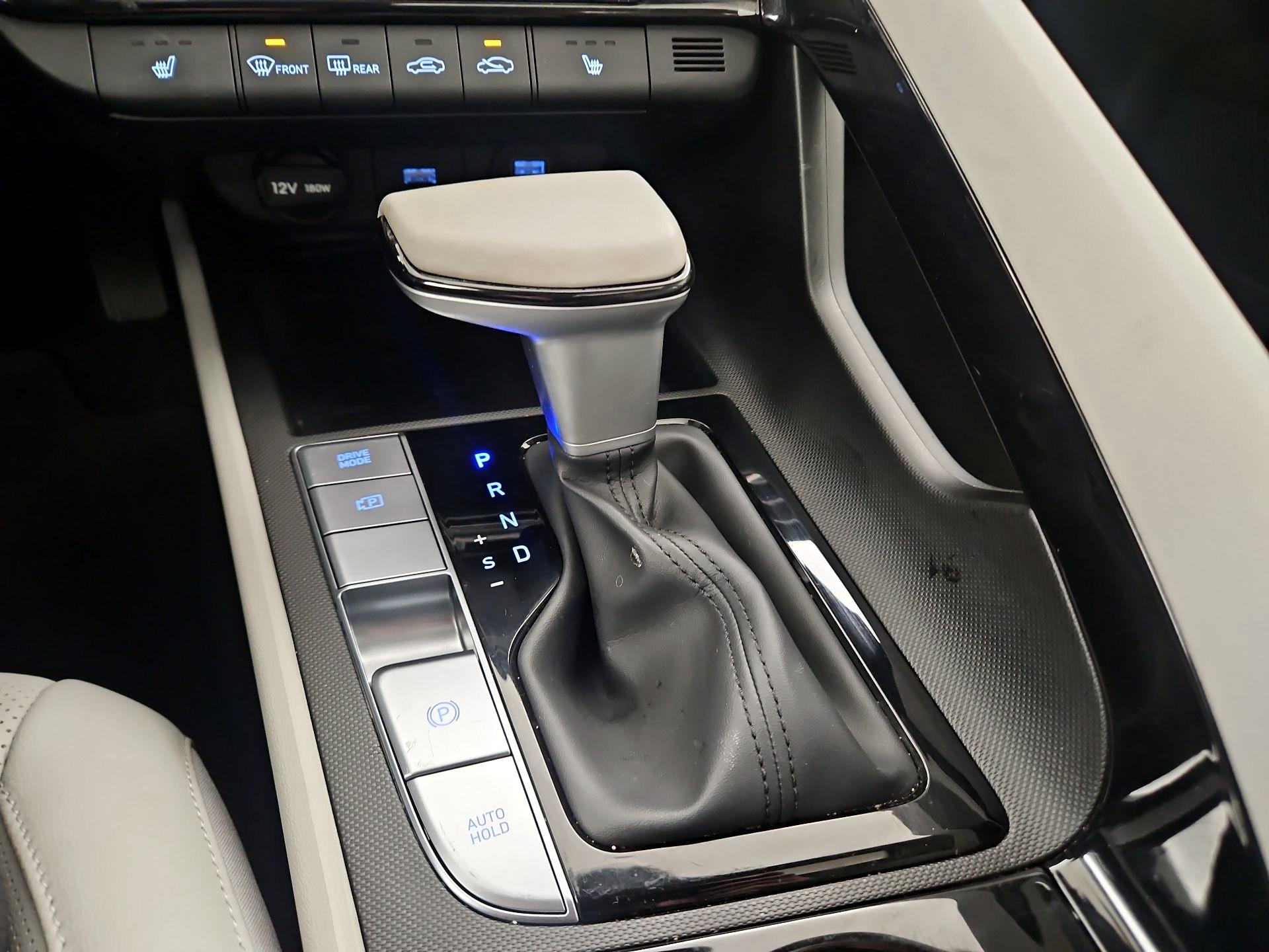 Thumbnail: 2023 Hyundai Elantra - 18