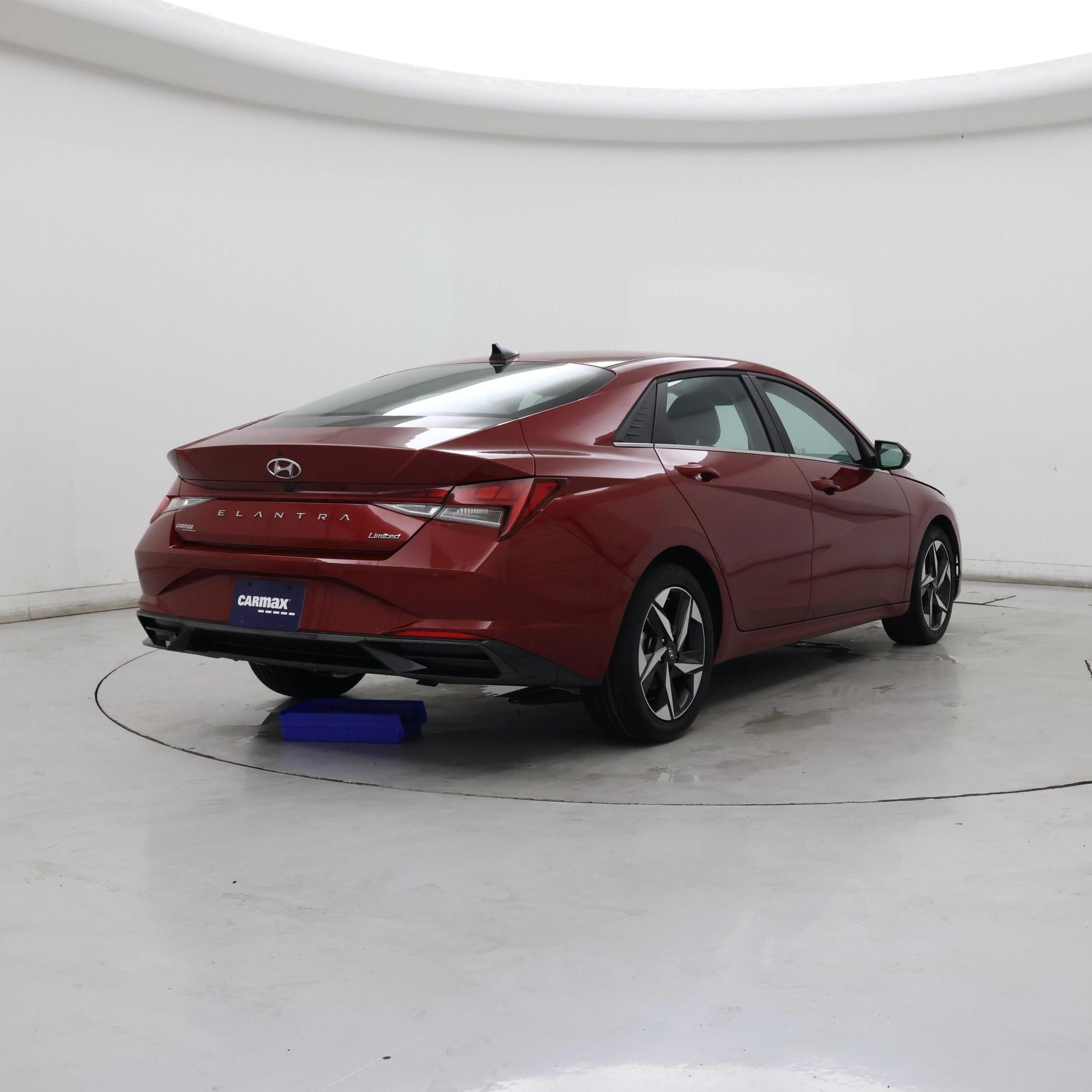 Thumbnail: 2023 Hyundai Elantra - 8