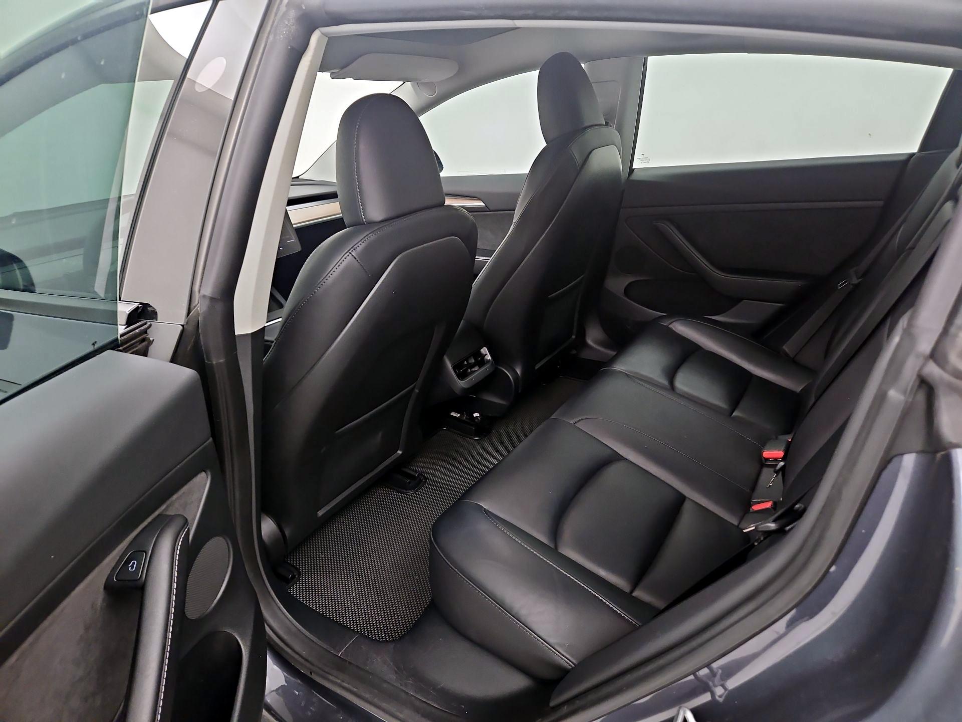 Thumbnail: 2023 Tesla Model 3 - 19