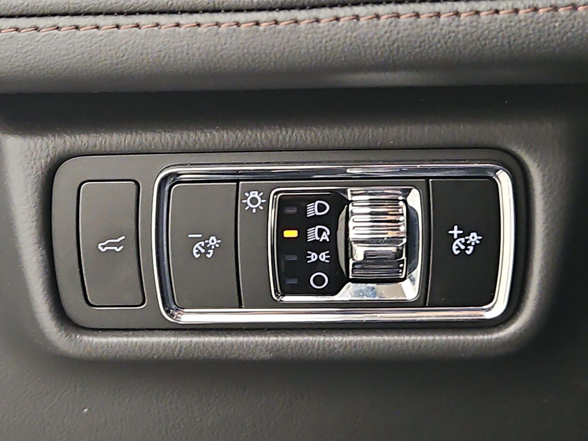 Thumbnail: 2024 Lincoln Aviator - 13