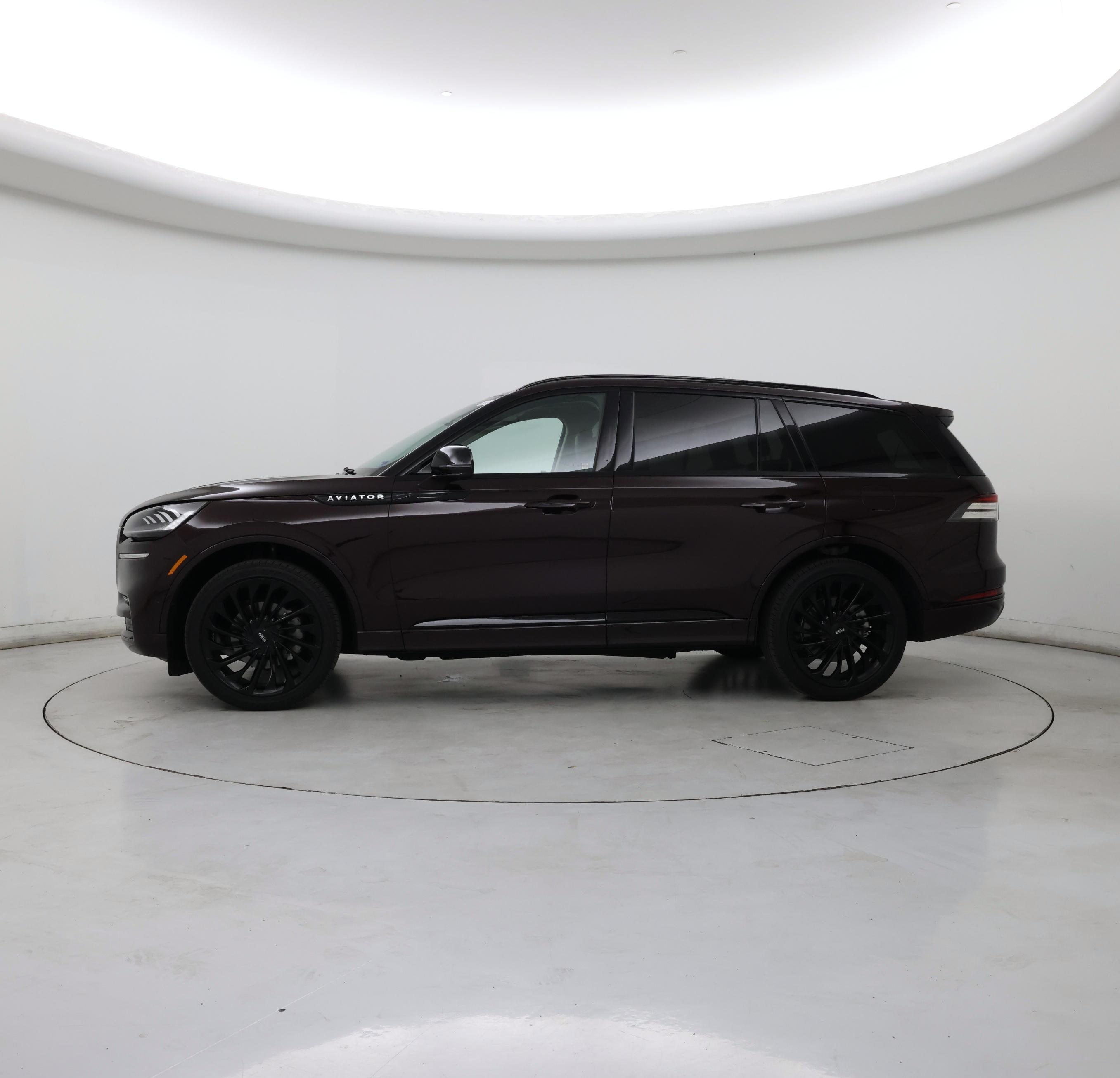 Thumbnail: 2024 Lincoln Aviator - 3