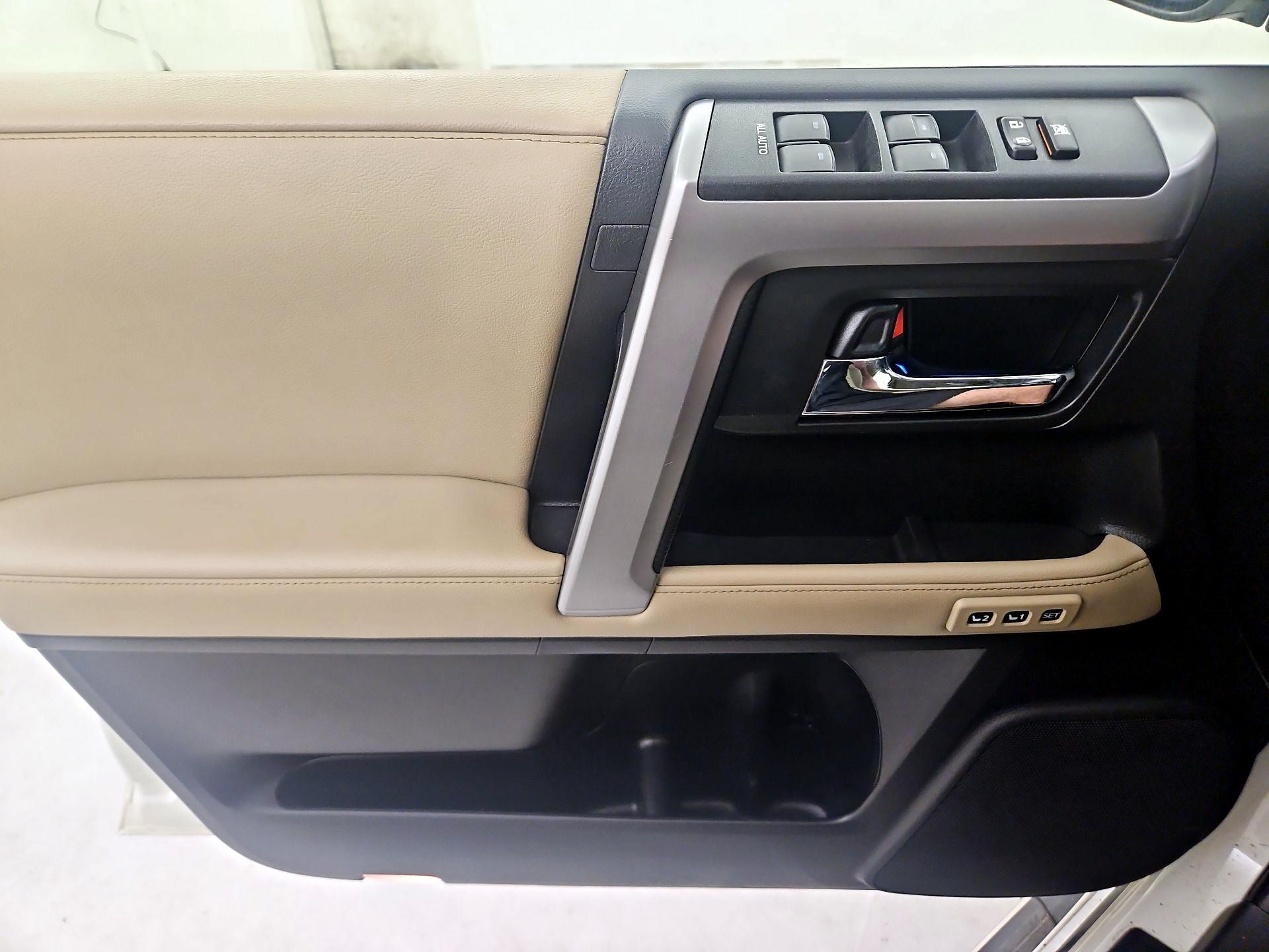 Thumbnail: 2021 Toyota 4Runner - 12