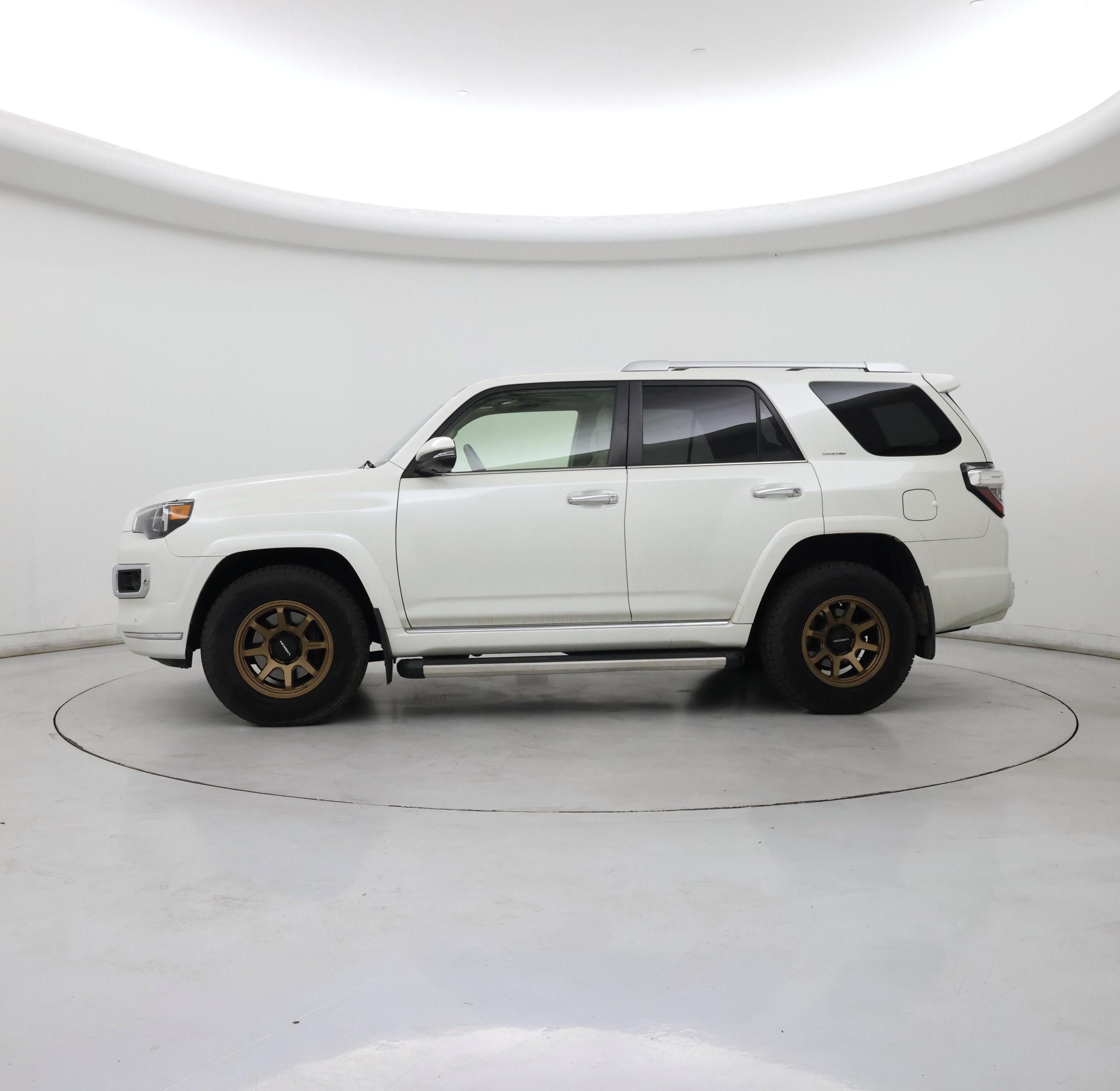 Thumbnail: 2021 Toyota 4Runner - 3