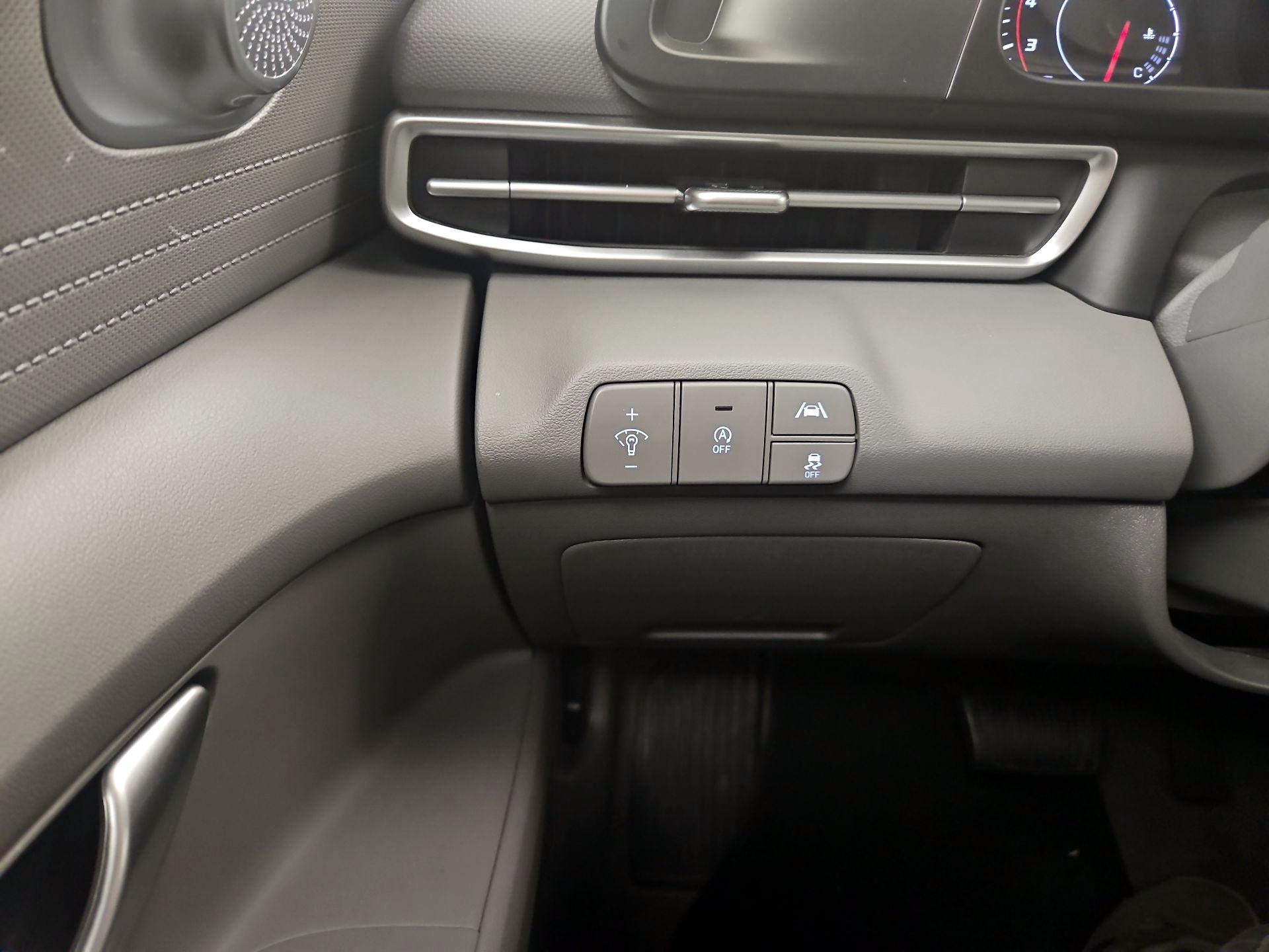 Thumbnail: 2021 Hyundai Elantra - 13