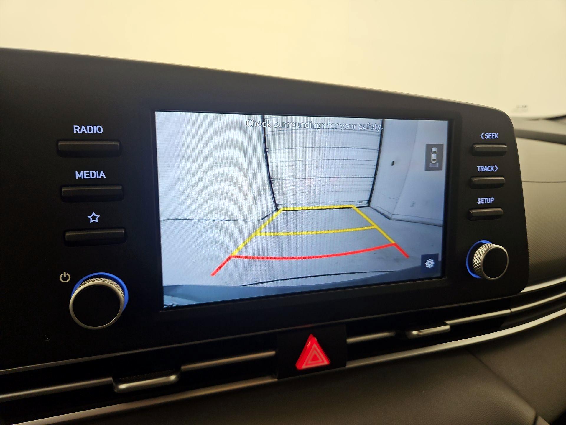 Thumbnail: 2021 Hyundai Elantra - 14