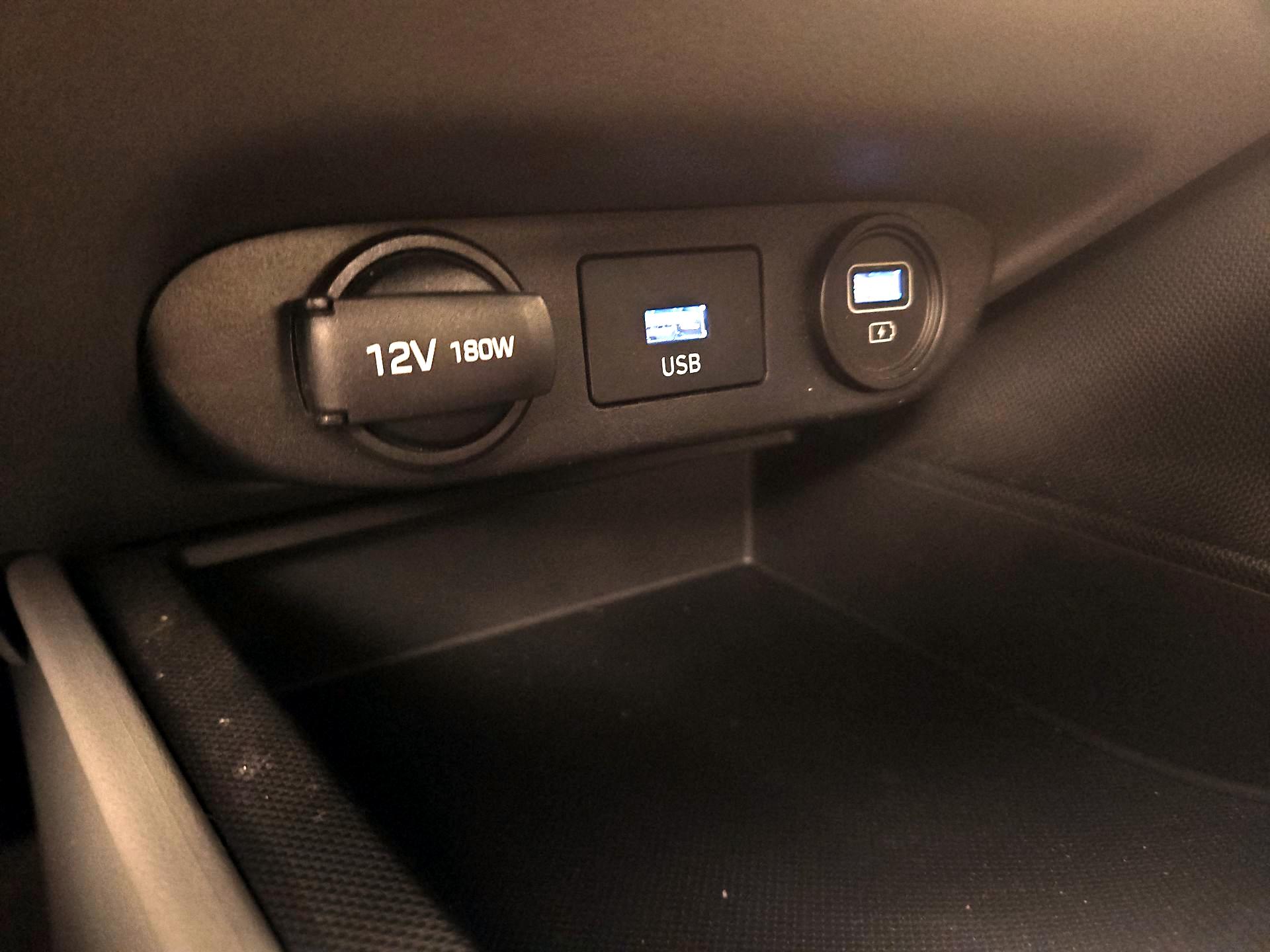 Thumbnail: 2021 Hyundai Elantra - 18