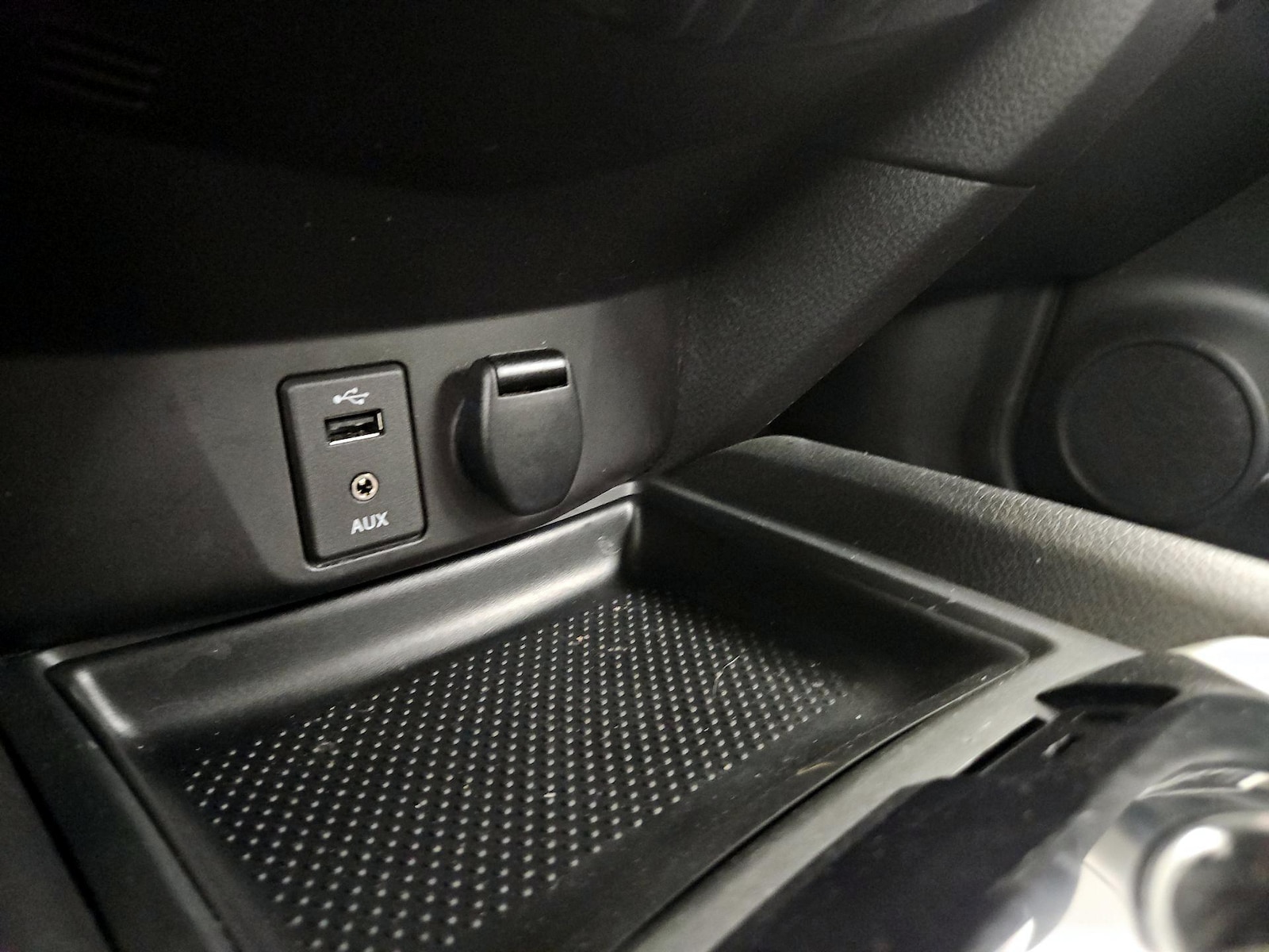 2016 Nissan Rogue S - Photo 19