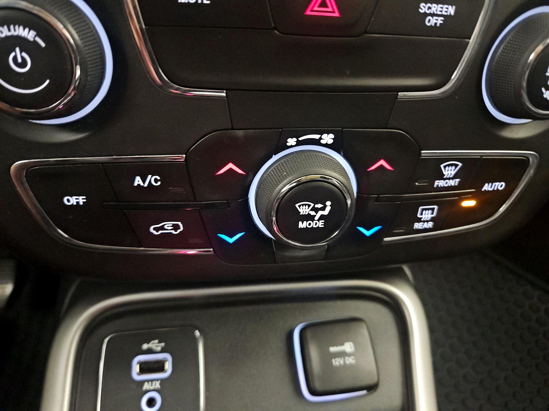 Thumbnail: 2018 Jeep Compass - 16