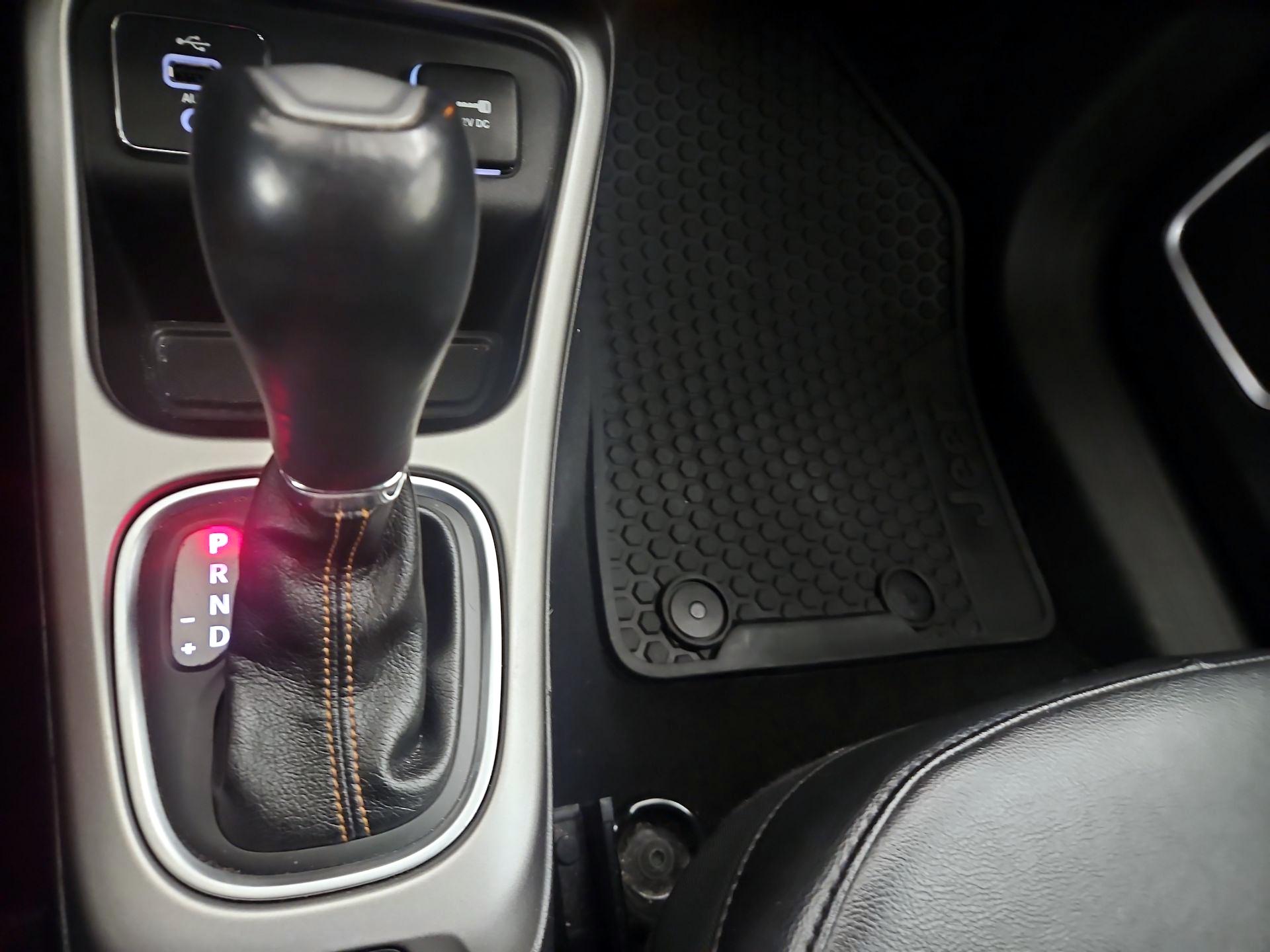 Thumbnail: 2018 Jeep Compass - 17