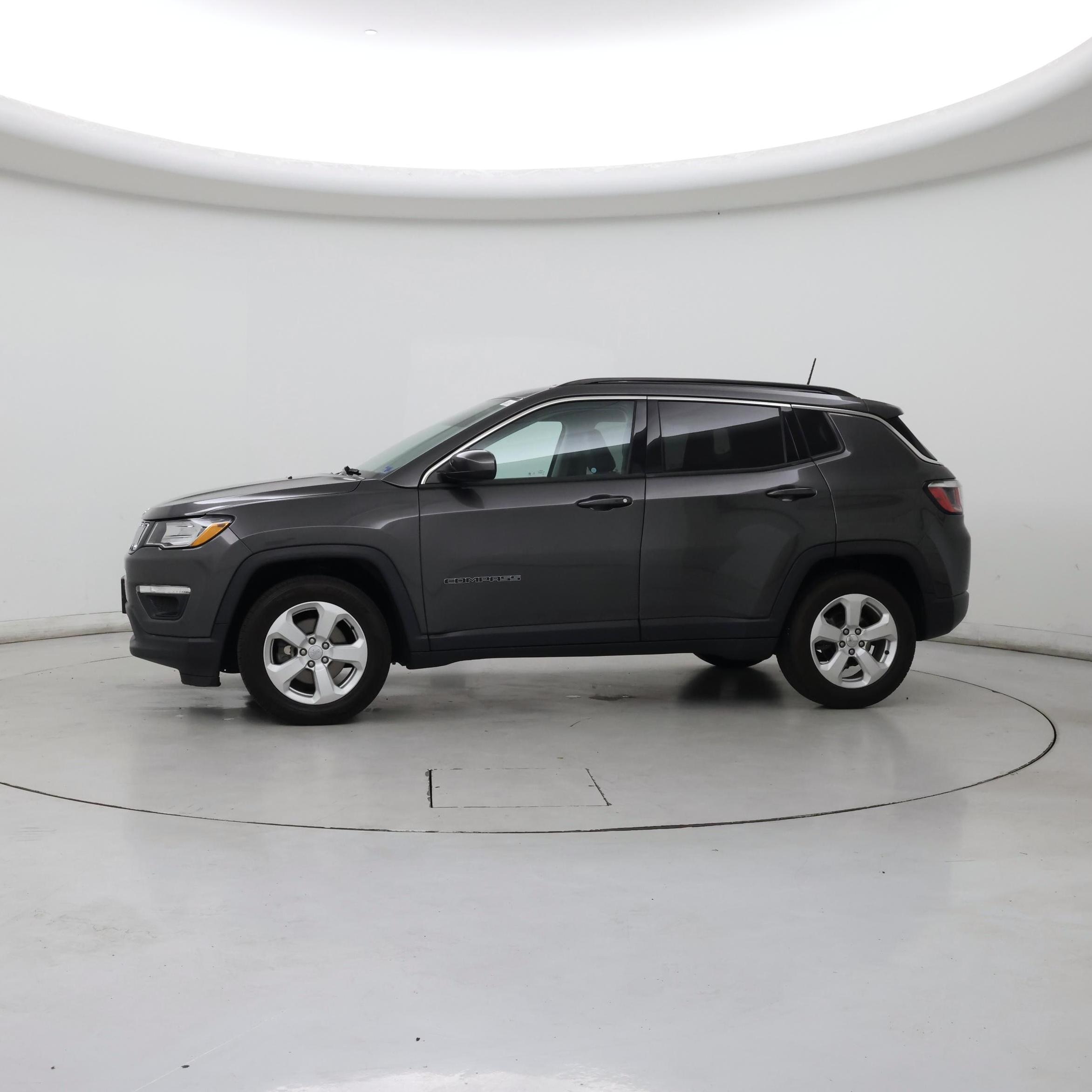 Thumbnail: 2018 Jeep Compass - 3