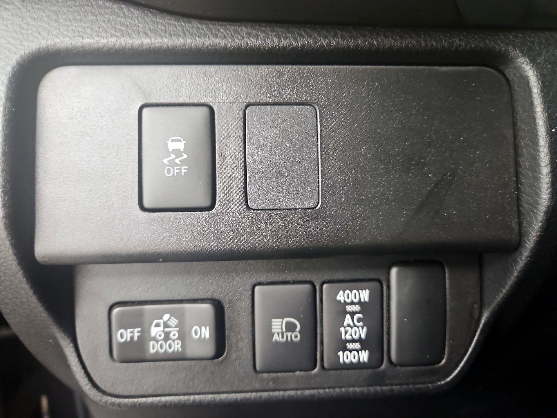 Thumbnail: 2023 Toyota Tacoma - 13