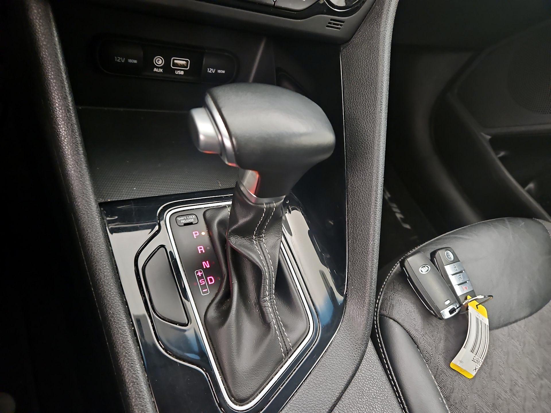 Thumbnail: 2019 Kia Niro - 17