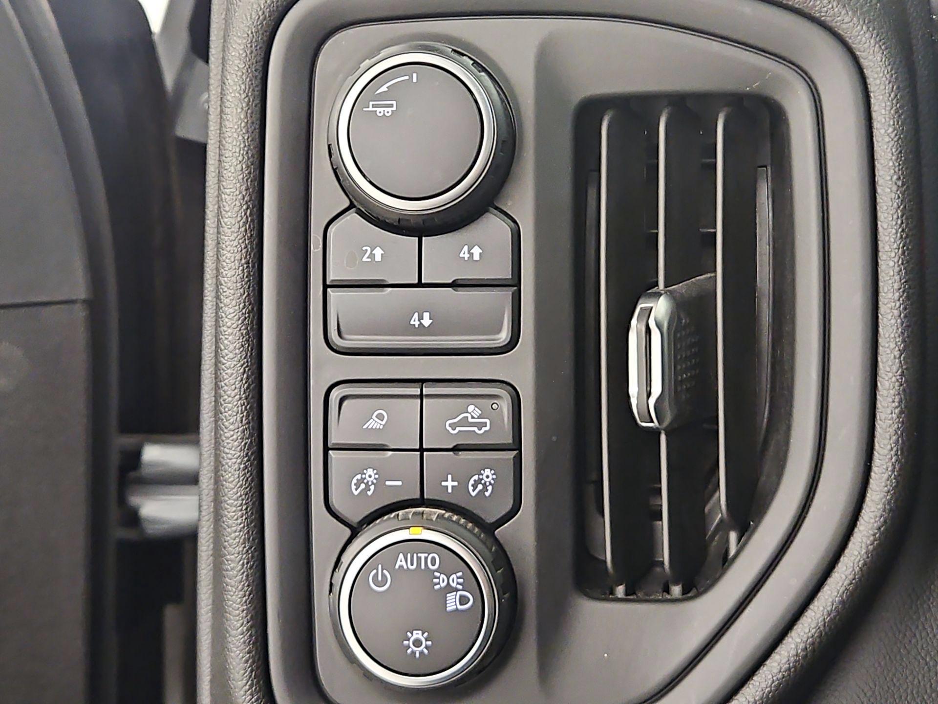 Thumbnail: 2024 Chevrolet Silverado 2500 - 13