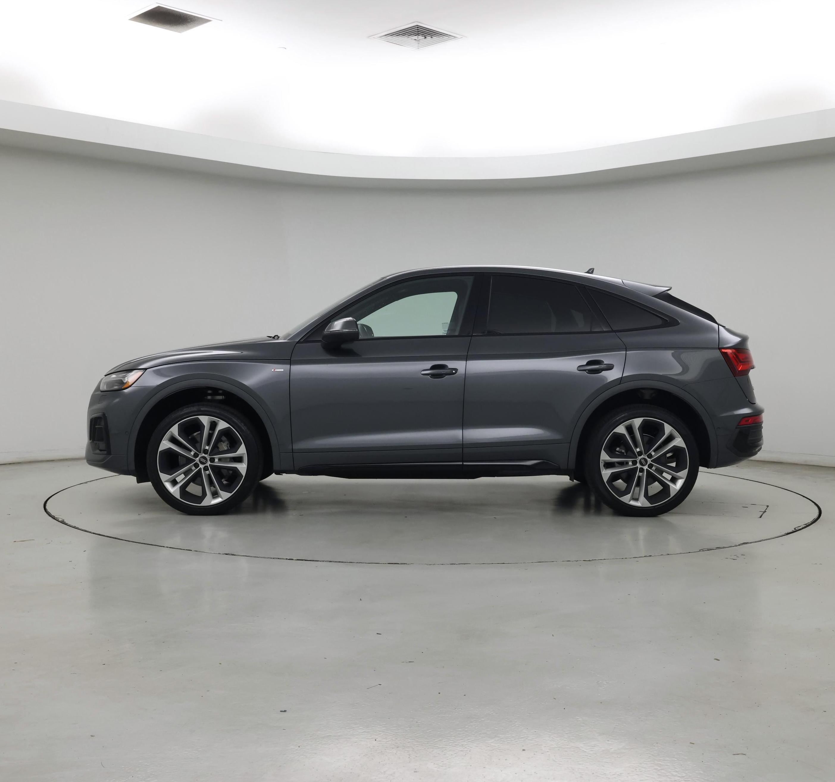 Thumbnail: 2023 Audi Q5 - 3