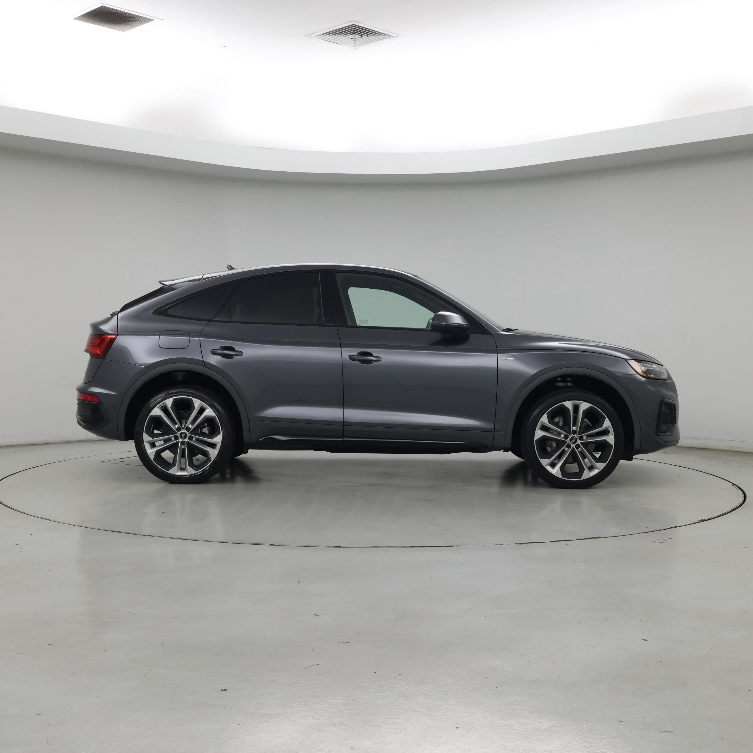 Thumbnail: 2023 Audi Q5 - 7
