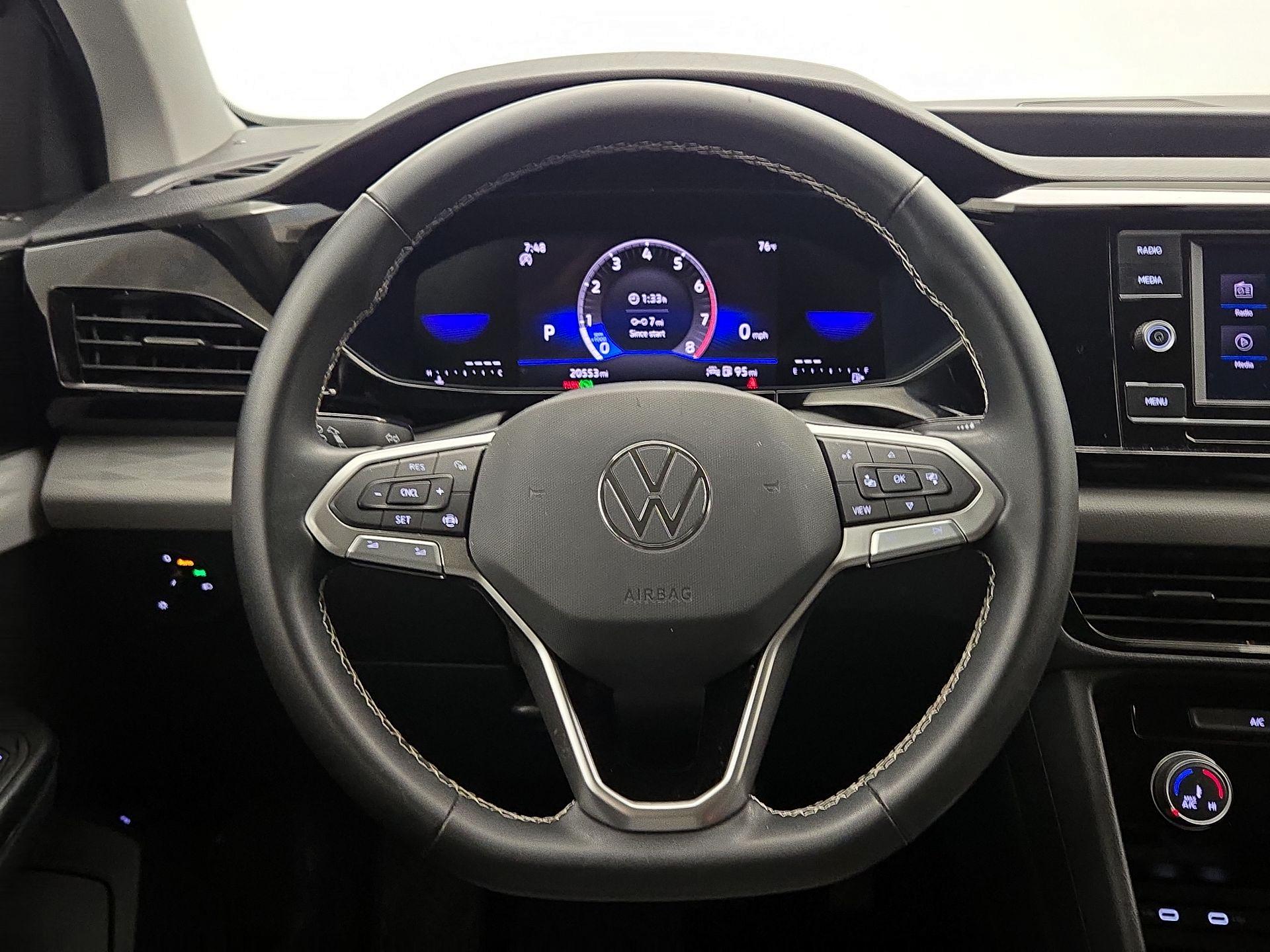 Thumbnail: 2023 Volkswagen Taos - 10