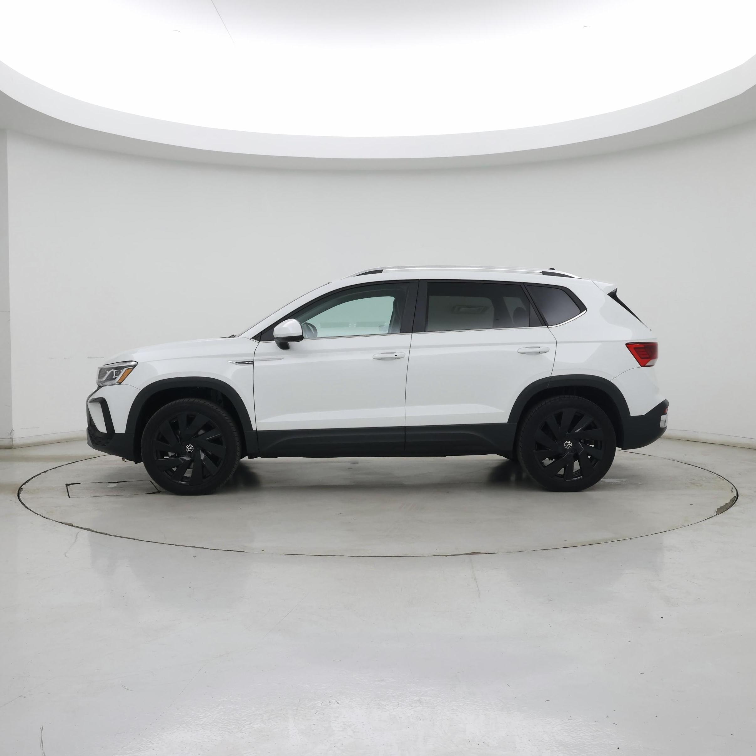 Thumbnail: 2023 Volkswagen Taos - 3