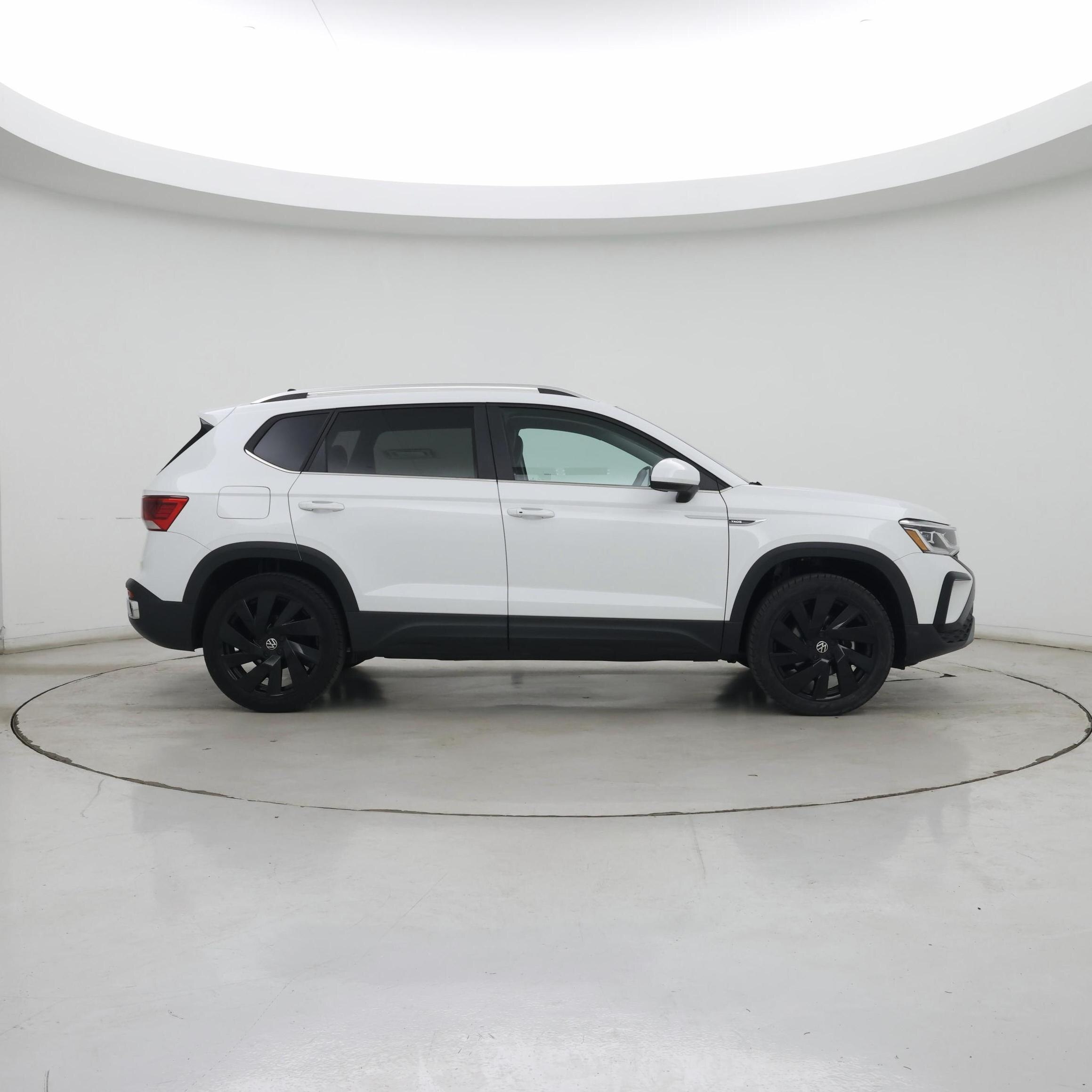 Thumbnail: 2023 Volkswagen Taos - 7