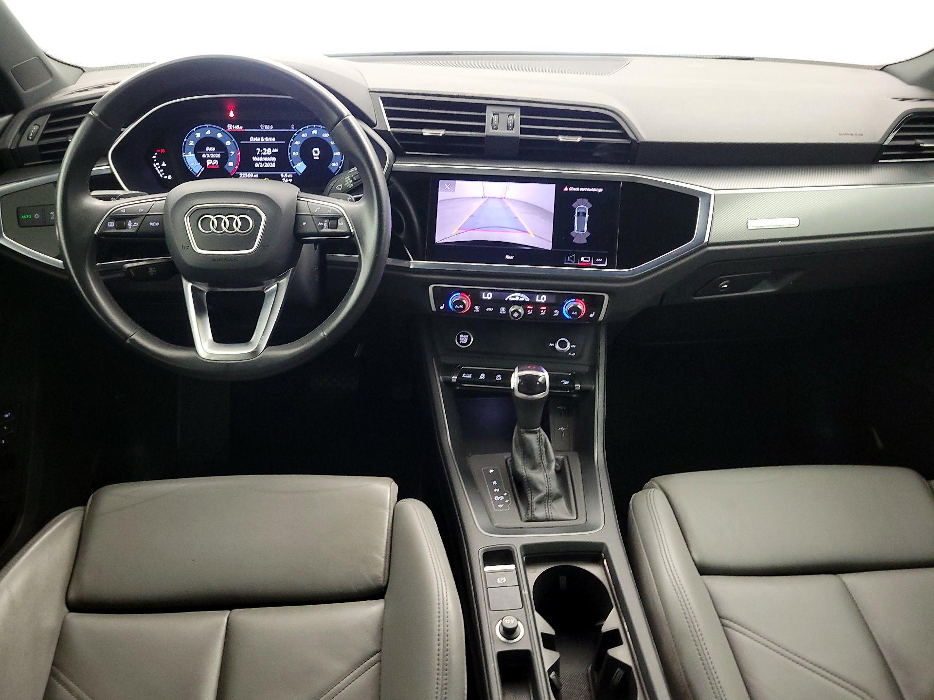 Thumbnail: 2023 Audi Q3 - 9
