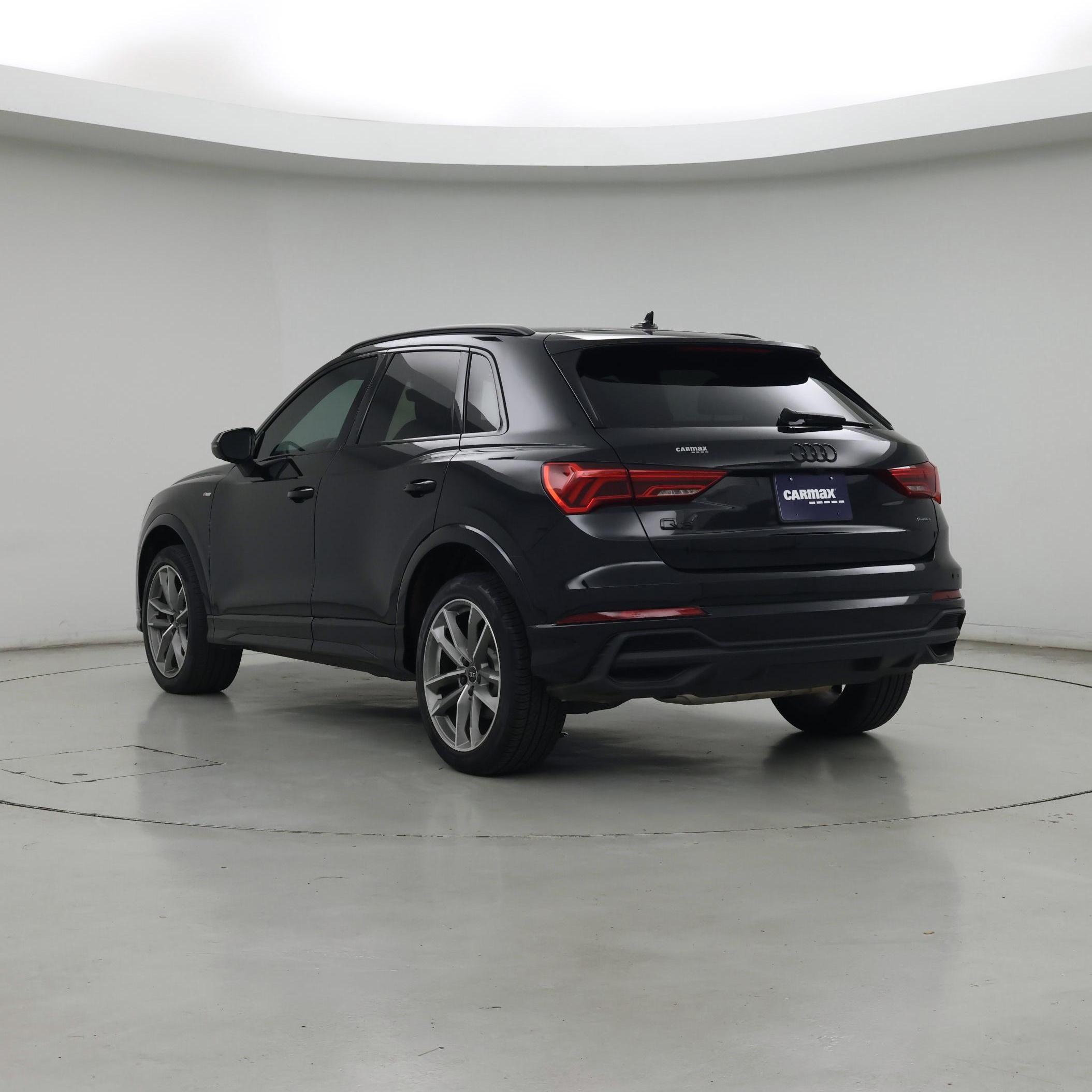 Thumbnail: 2023 Audi Q3 - 2
