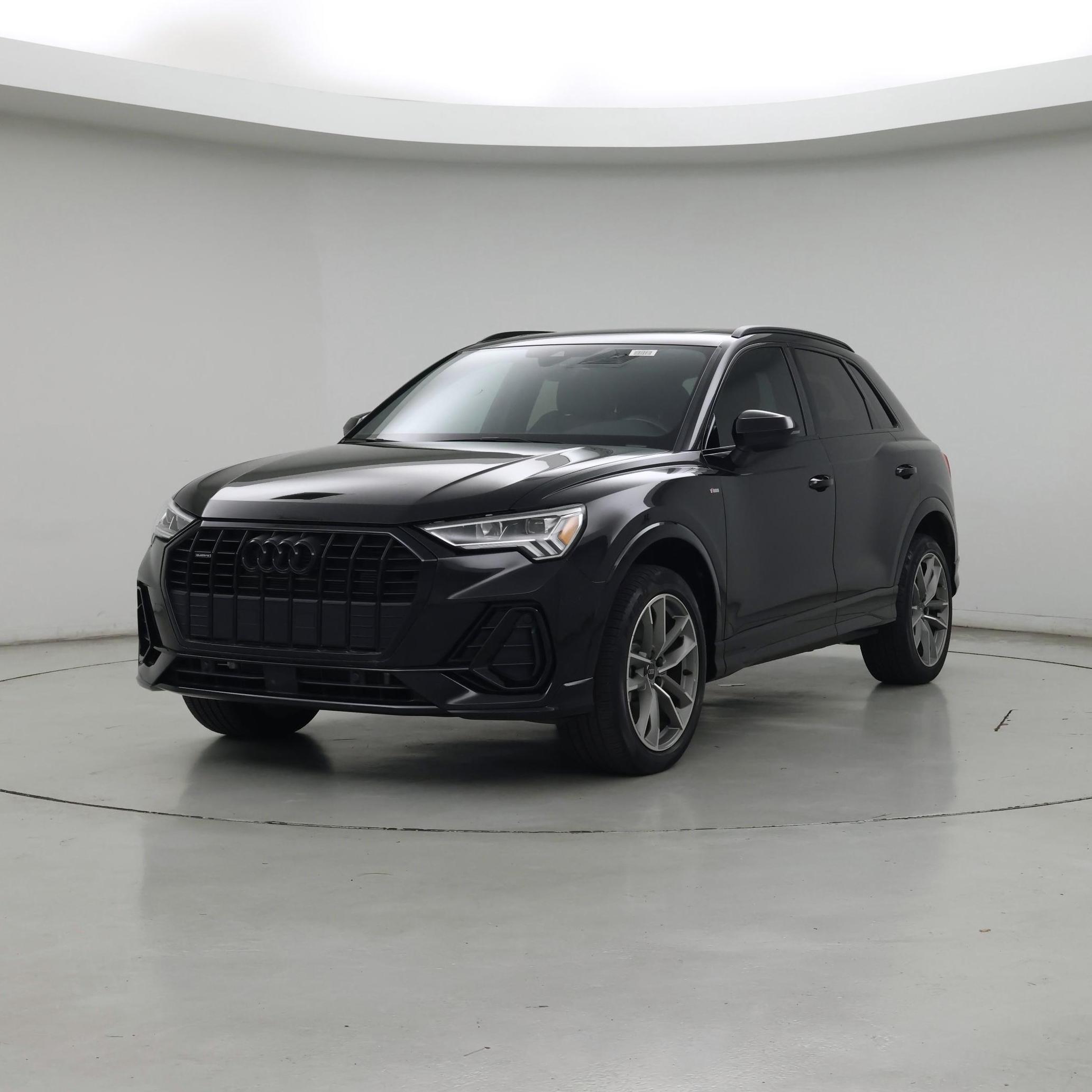 Thumbnail: 2023 Audi Q3 - 4