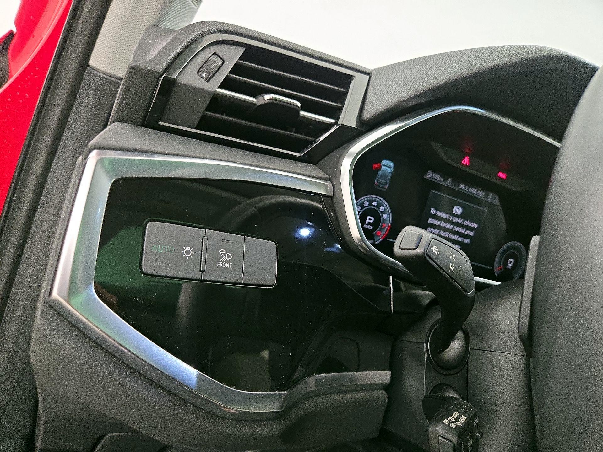 Thumbnail: 2023 Audi Q3 - 13
