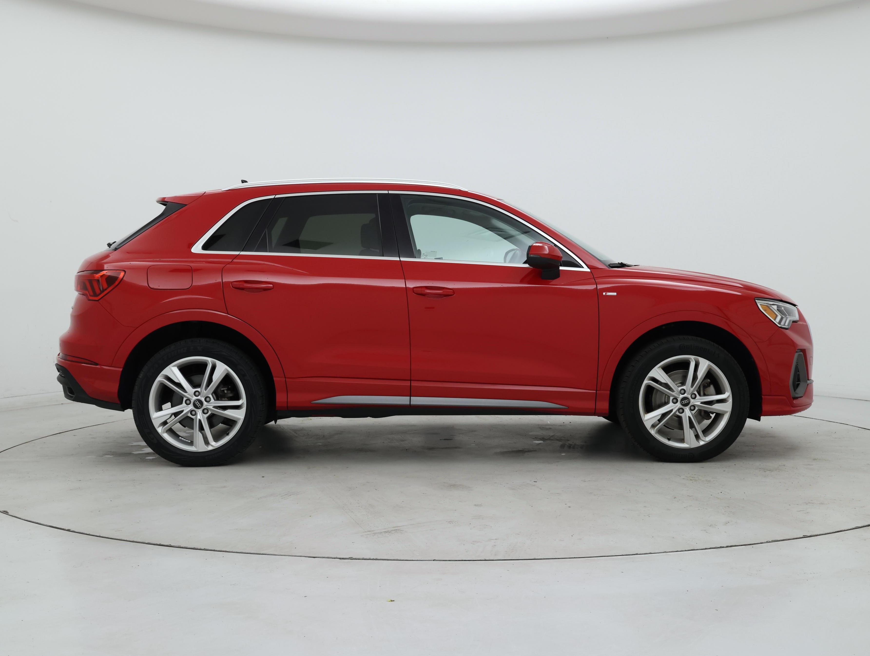 Thumbnail: 2023 Audi Q3 - 7
