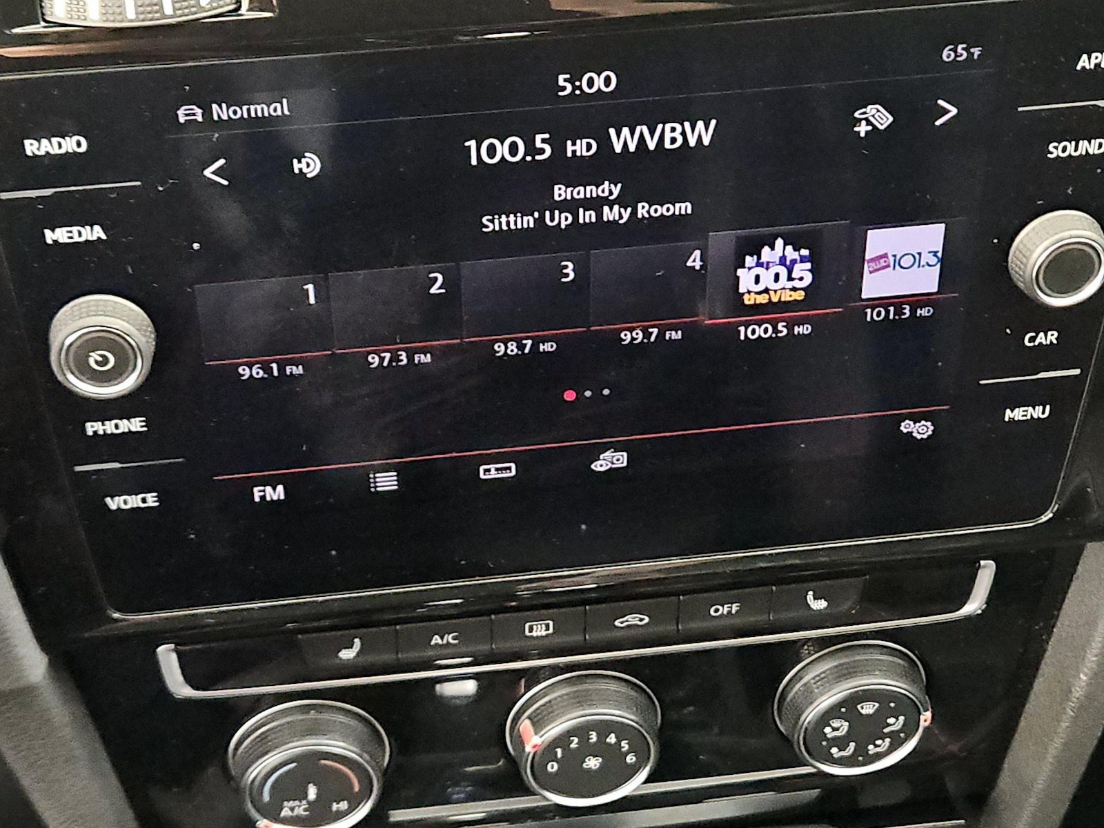 2019 Volkswagen Golf GTI SE - Photo 16