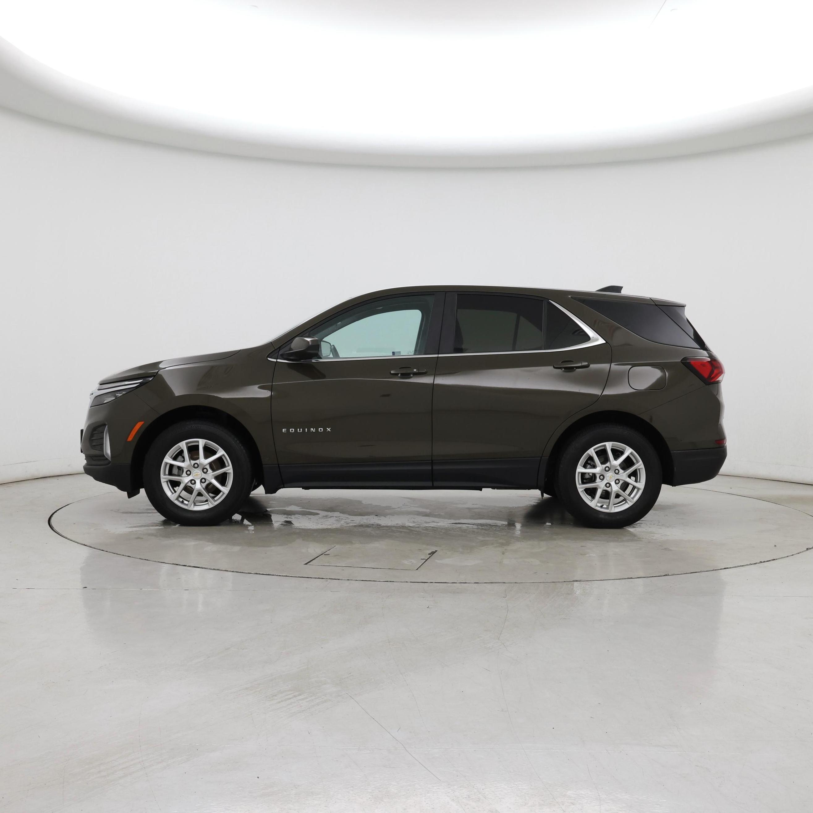 Thumbnail: 2023 Chevrolet Equinox - 3