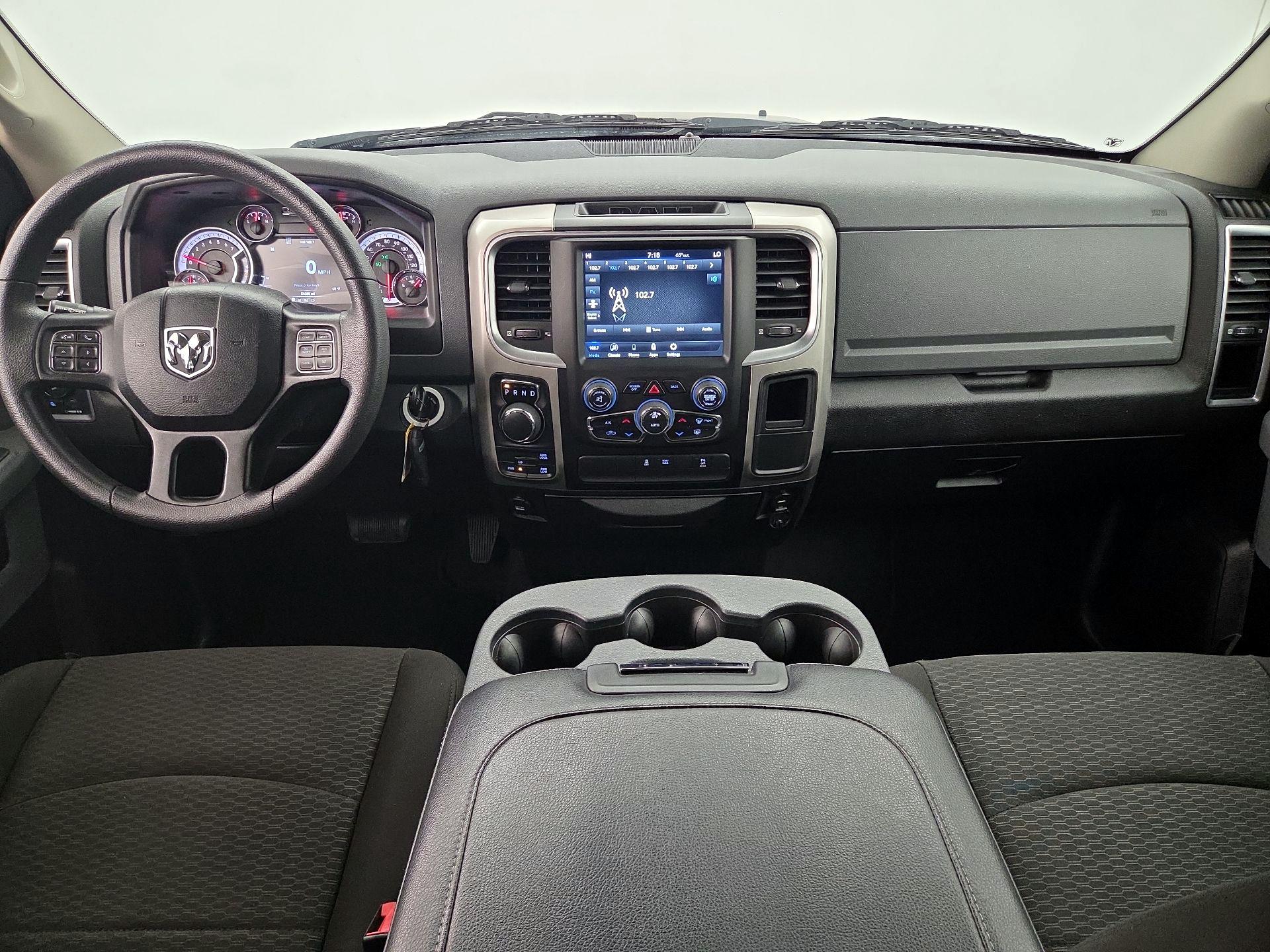 Thumbnail: 2020 RAM 1500 Classic - 9