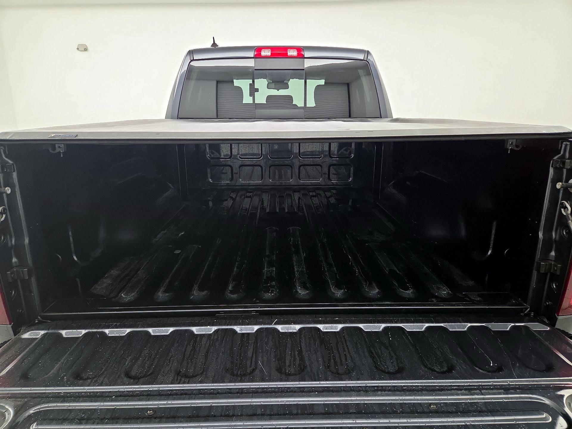 Thumbnail: 2020 RAM 1500 Classic - 20