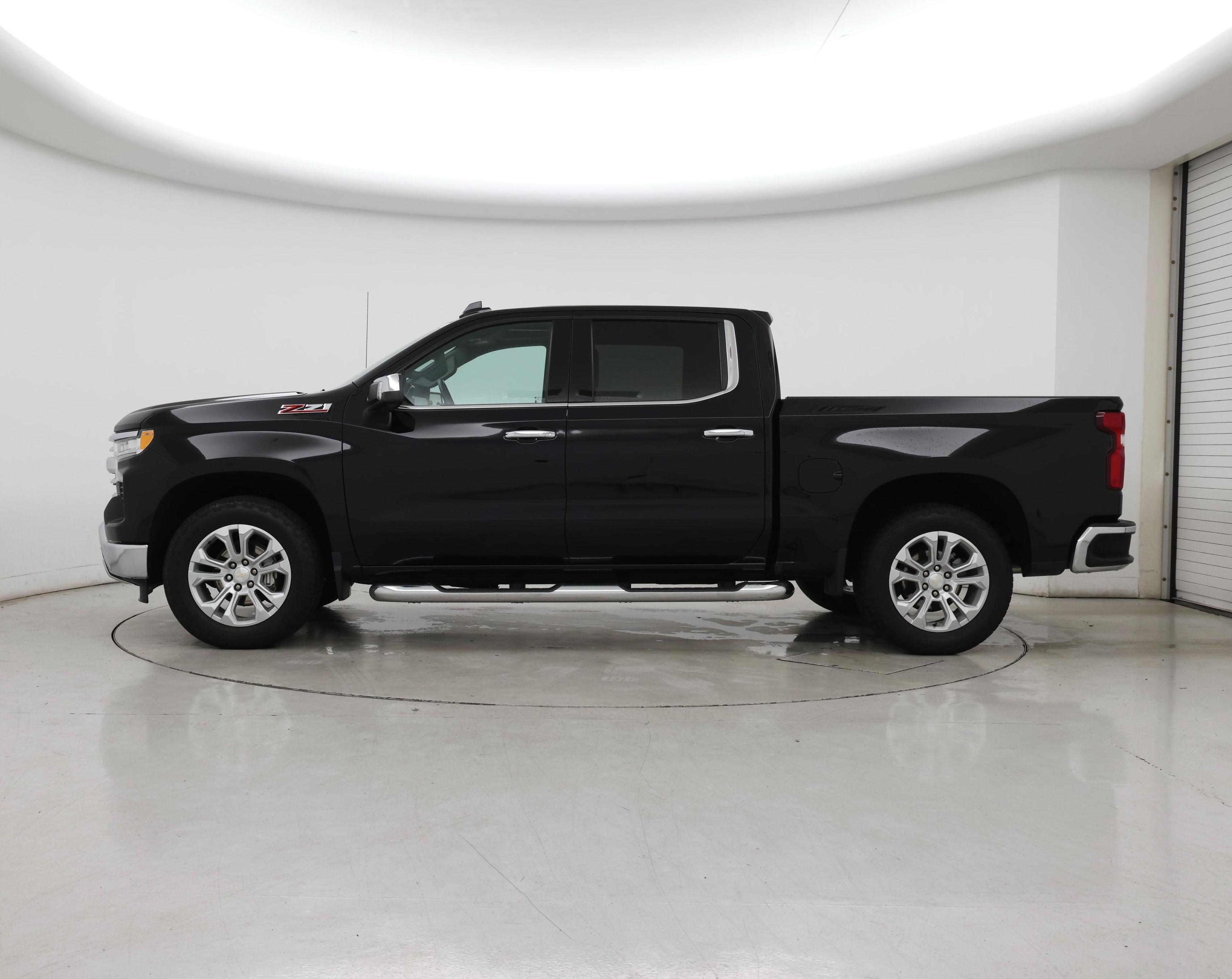 Thumbnail: 2022 Chevrolet Silverado 1500 - 3