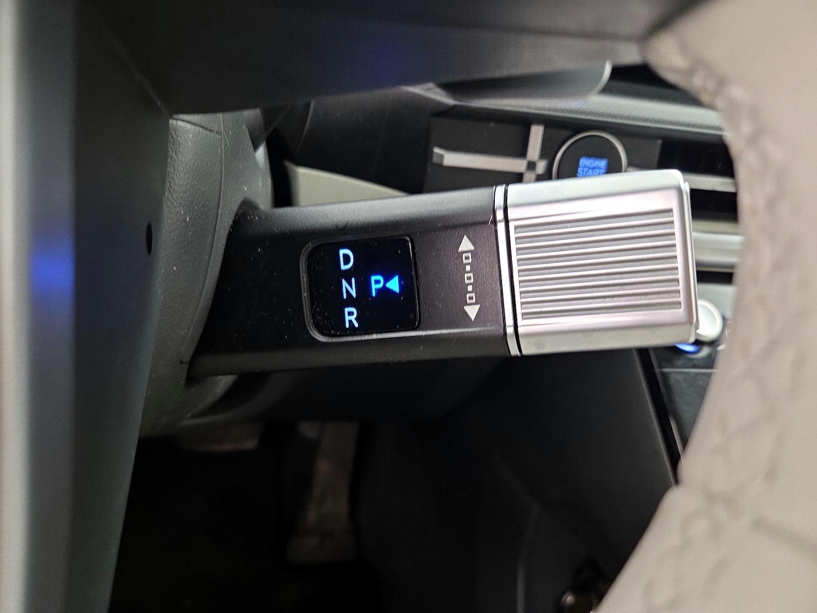 2024 Hyundai Santa Fe SE - Photo 18