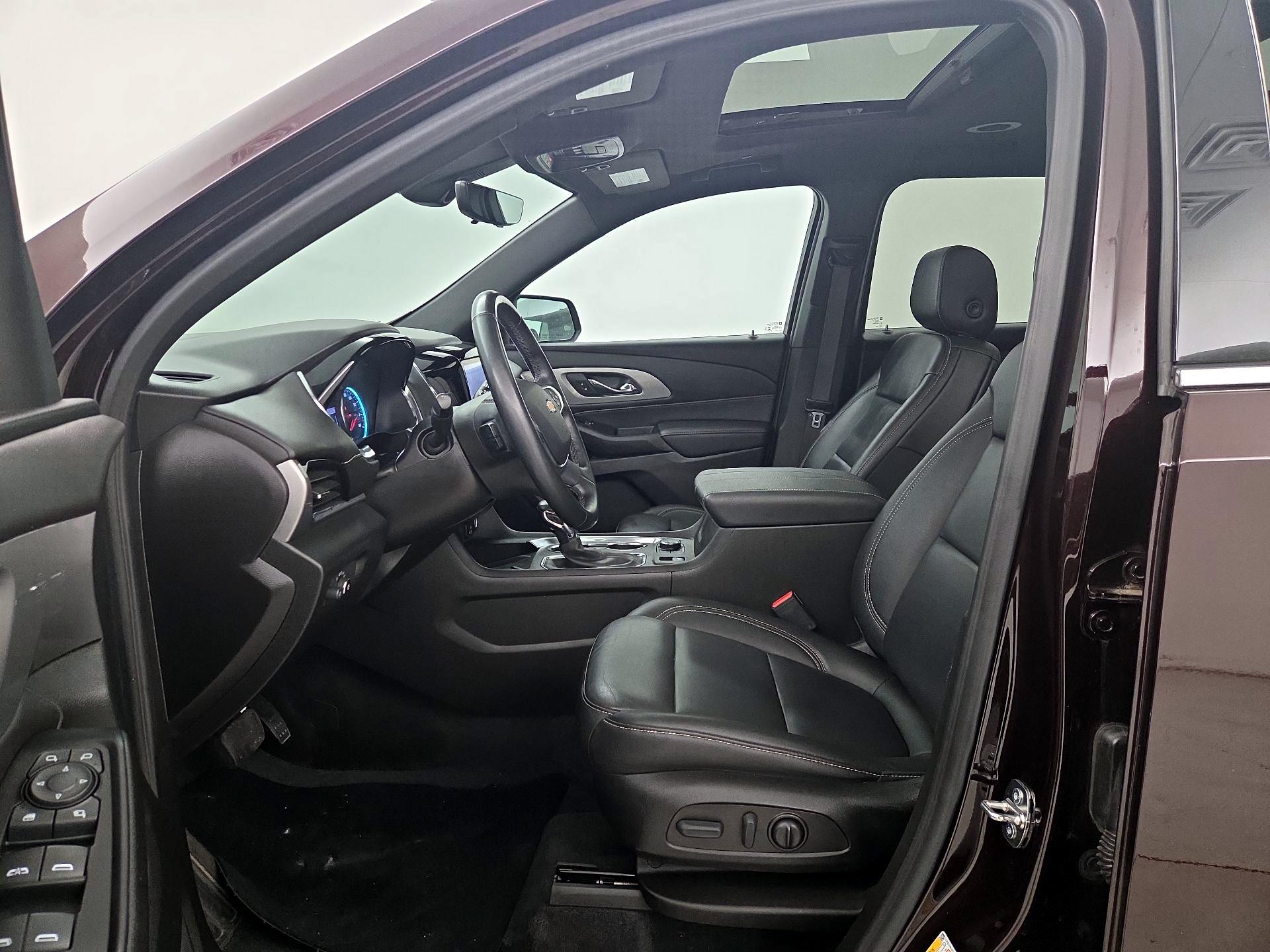 Thumbnail: 2023 Chevrolet Traverse - 11